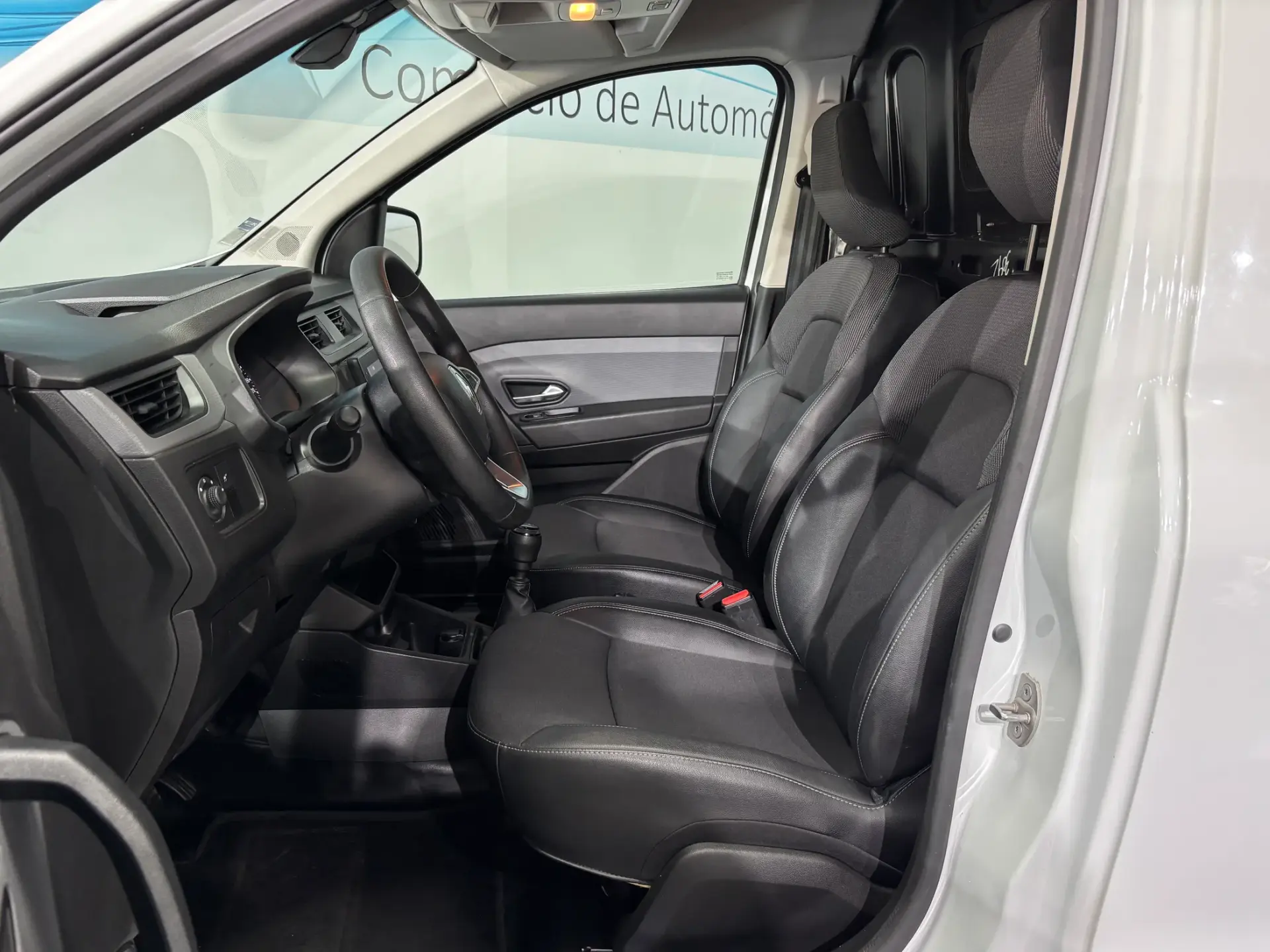 Renault Express 1.5 Blue dCi Confort 6