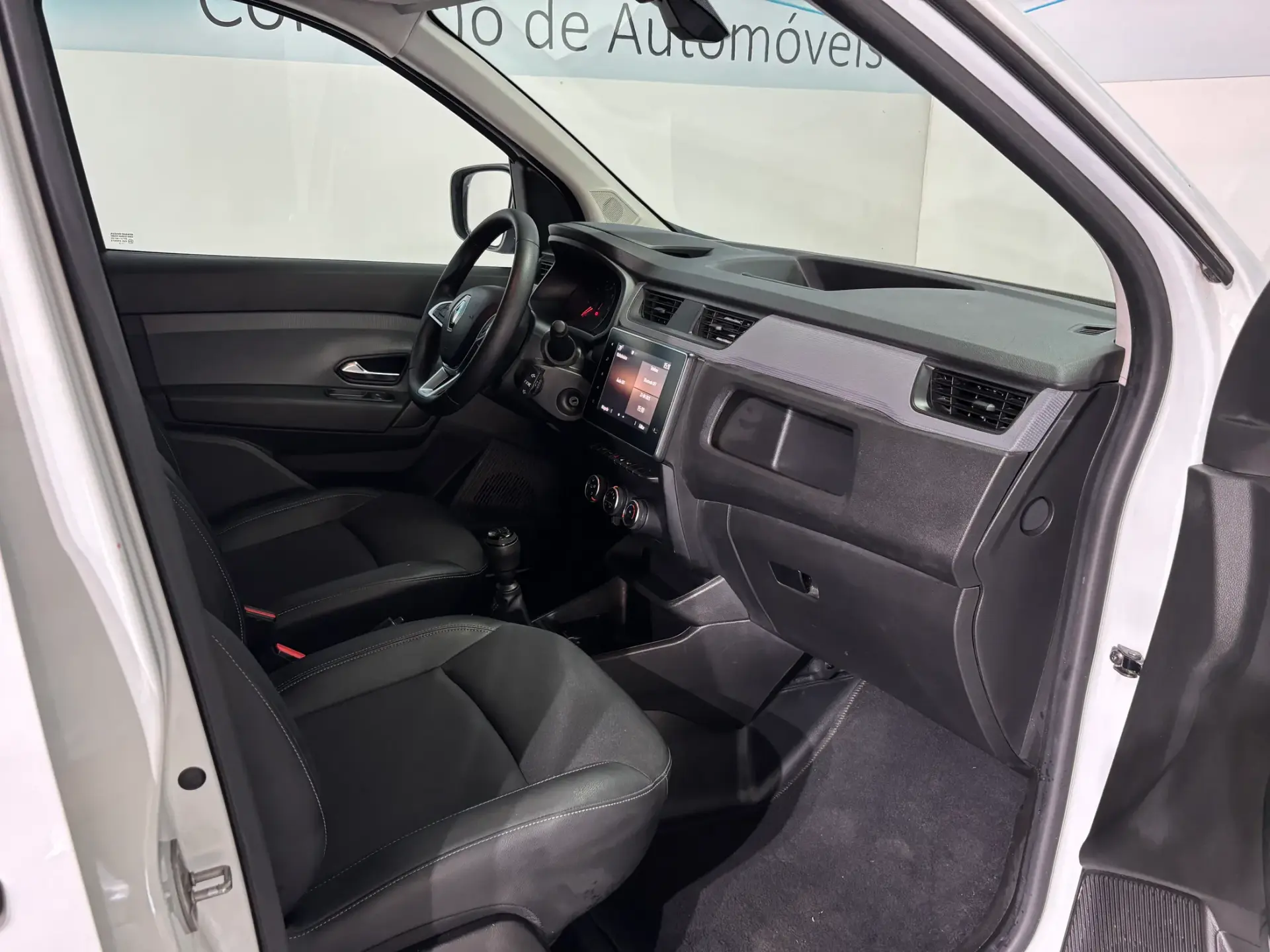 Renault Express 1.5 Blue dCi Confort 8