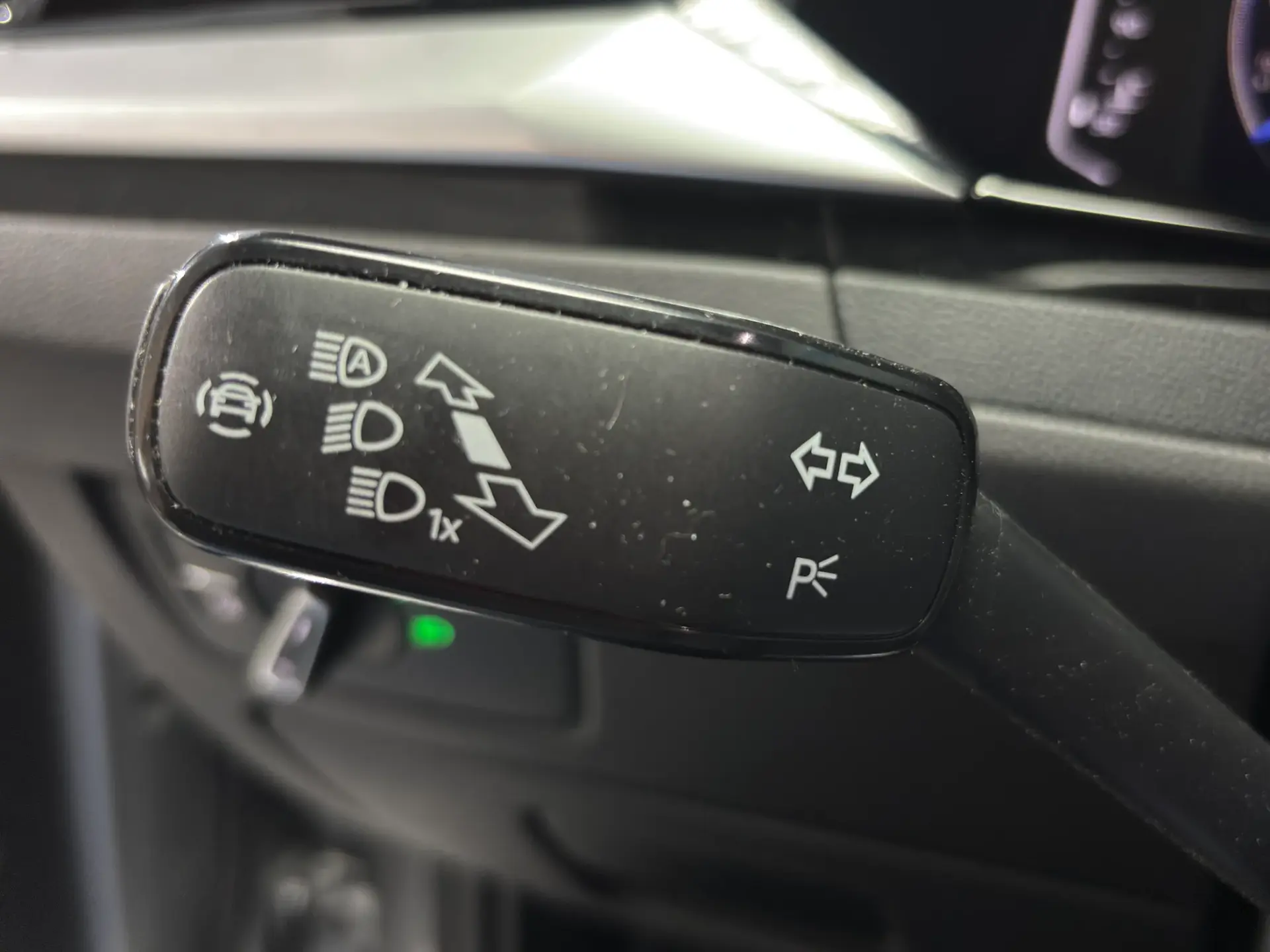 Volkswagen Arteon Shooting Brake 2.0 TDI R-Line DSG 21