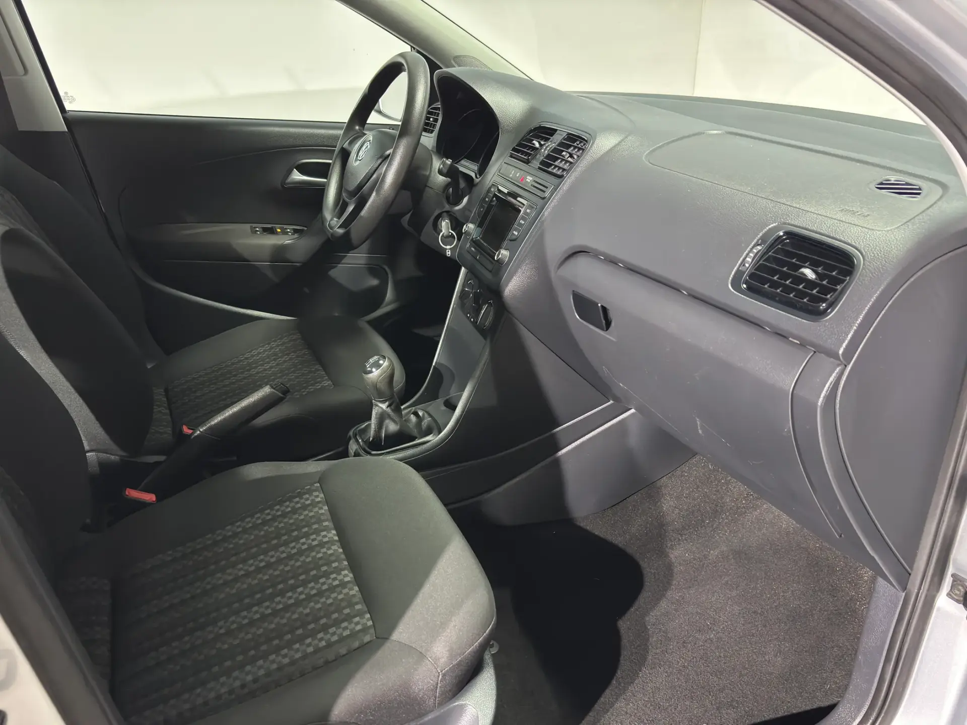 Volkswagen Polo 1.0 (Blue Motion ) Trendline 9