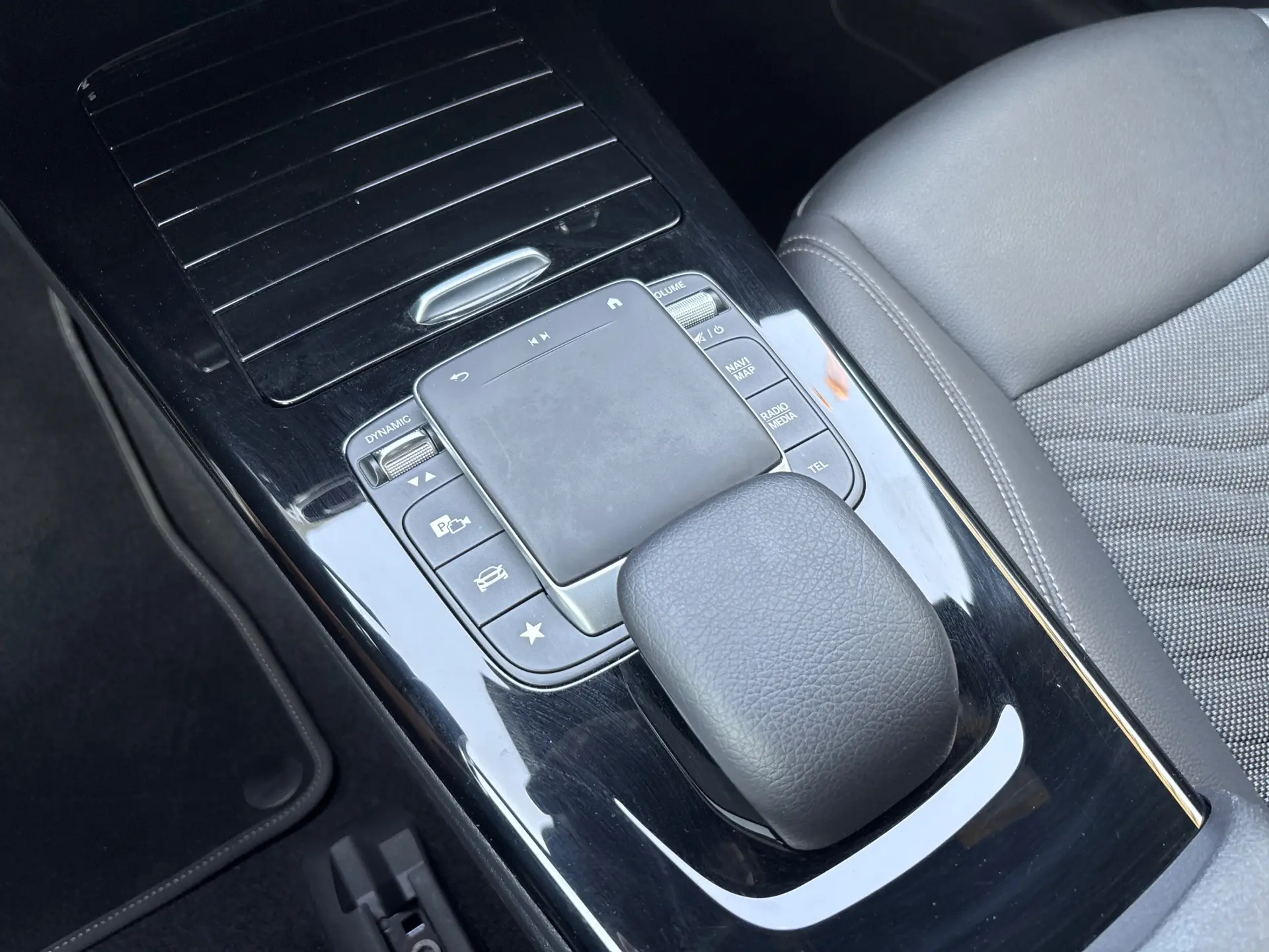 Mercedes-Benz A 250 e Style Plus 17
