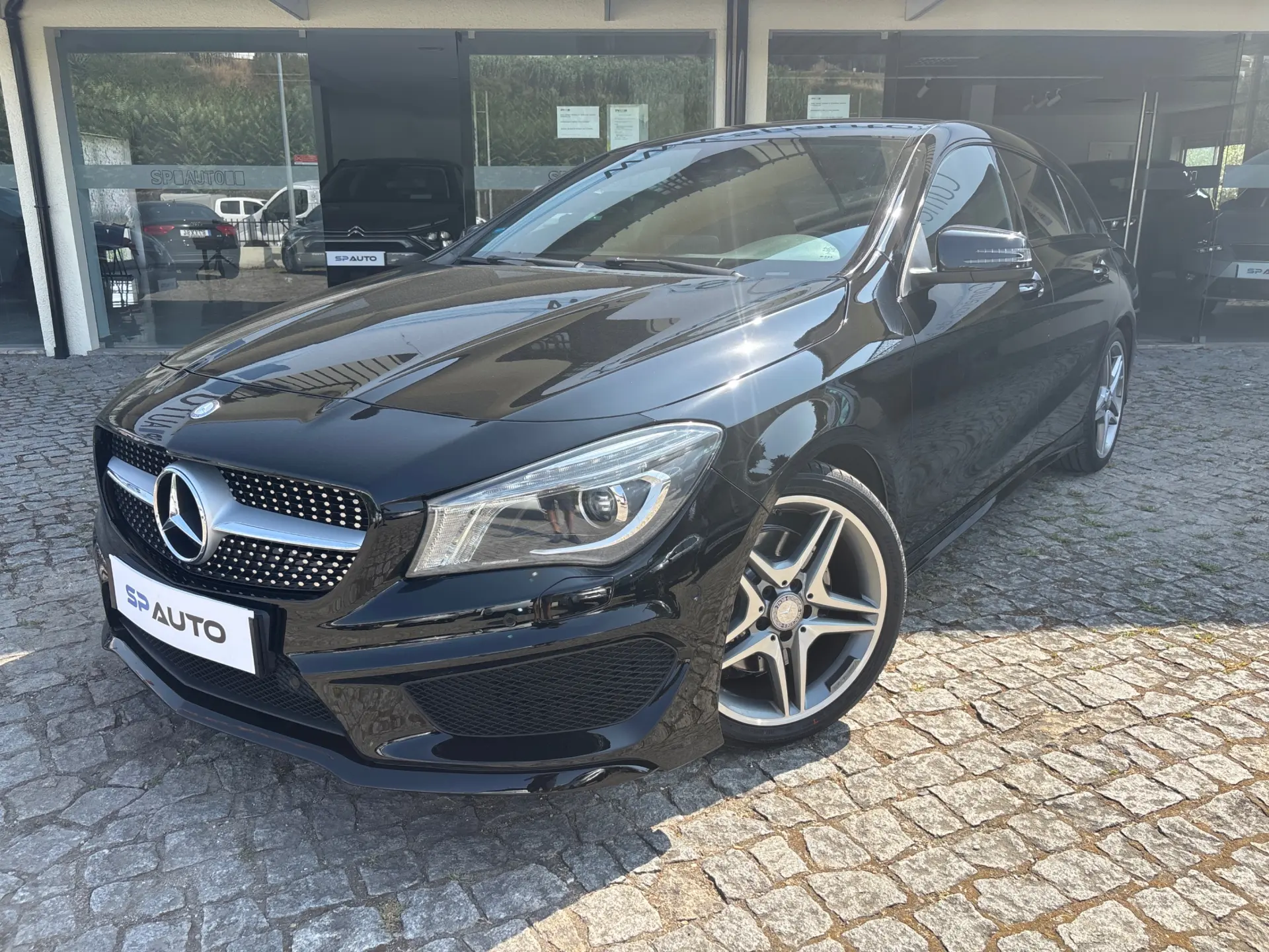 Mercedes-Benz CLA 220 d Shooting Brake AMG Line Aut. 1