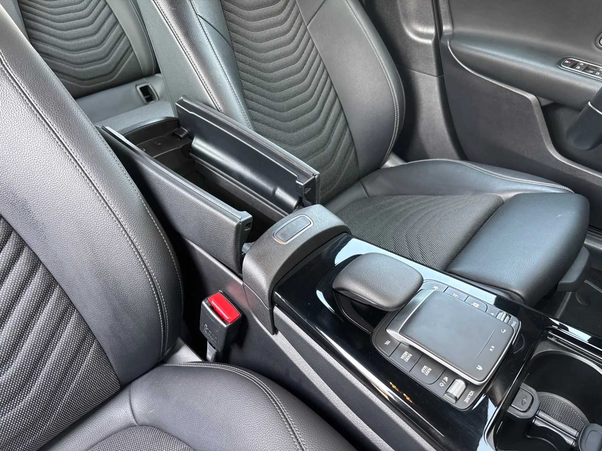 Mercedes-Benz A 250 e Style Plus 18