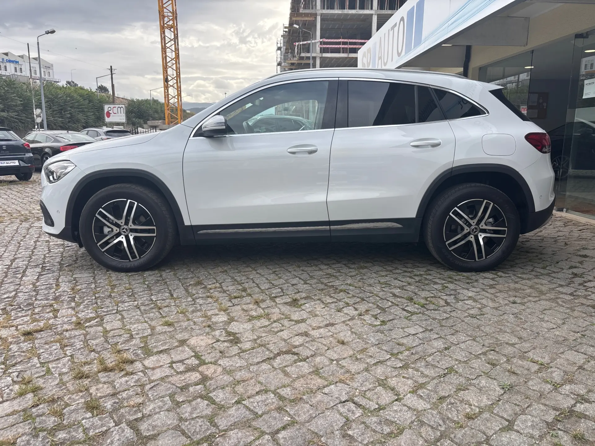 Mercedes-Benz GLA 250 e 8G-DCT Style 4