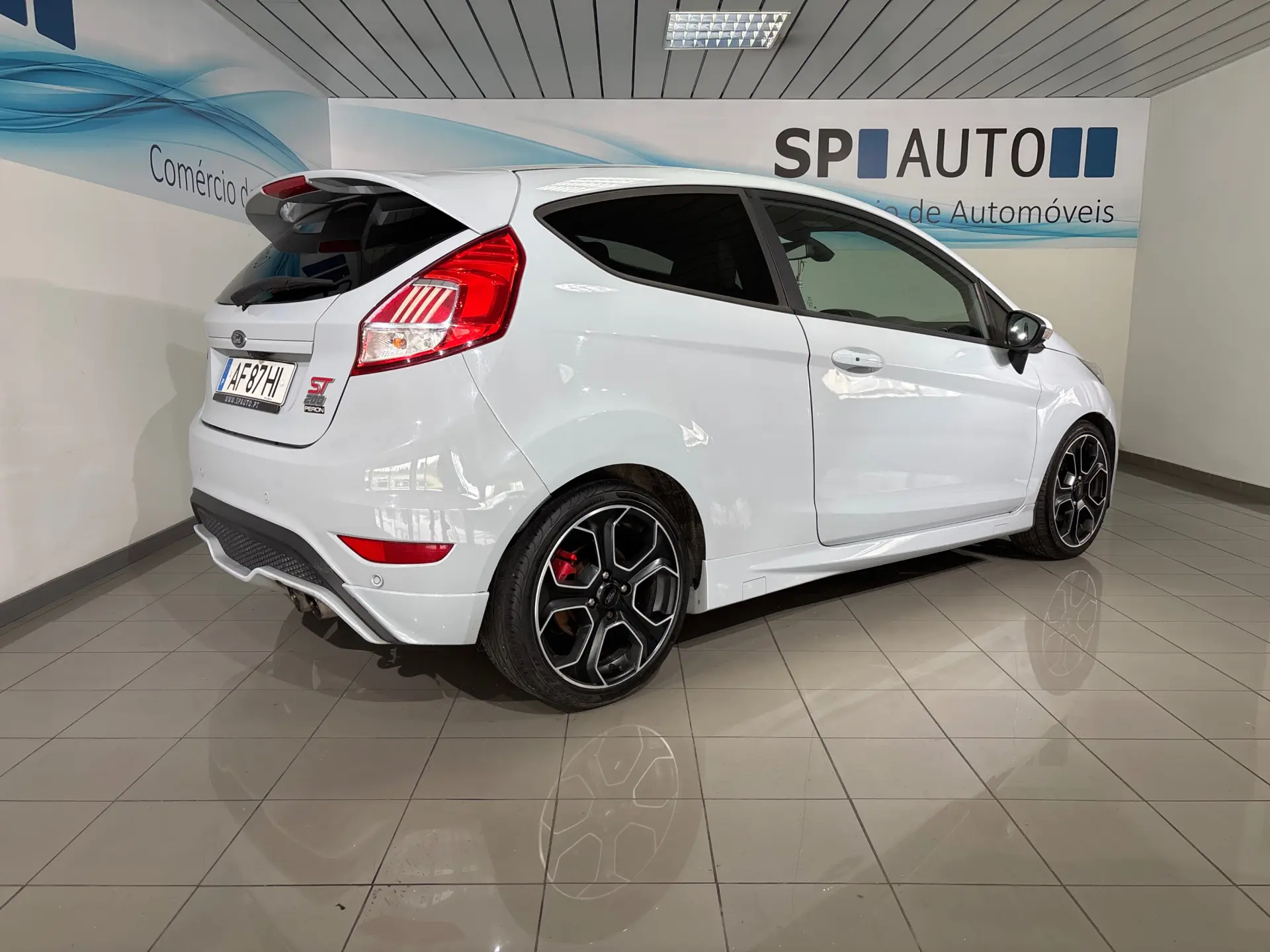 Ford Fiesta 1.6 EcoBoost ST200 5
