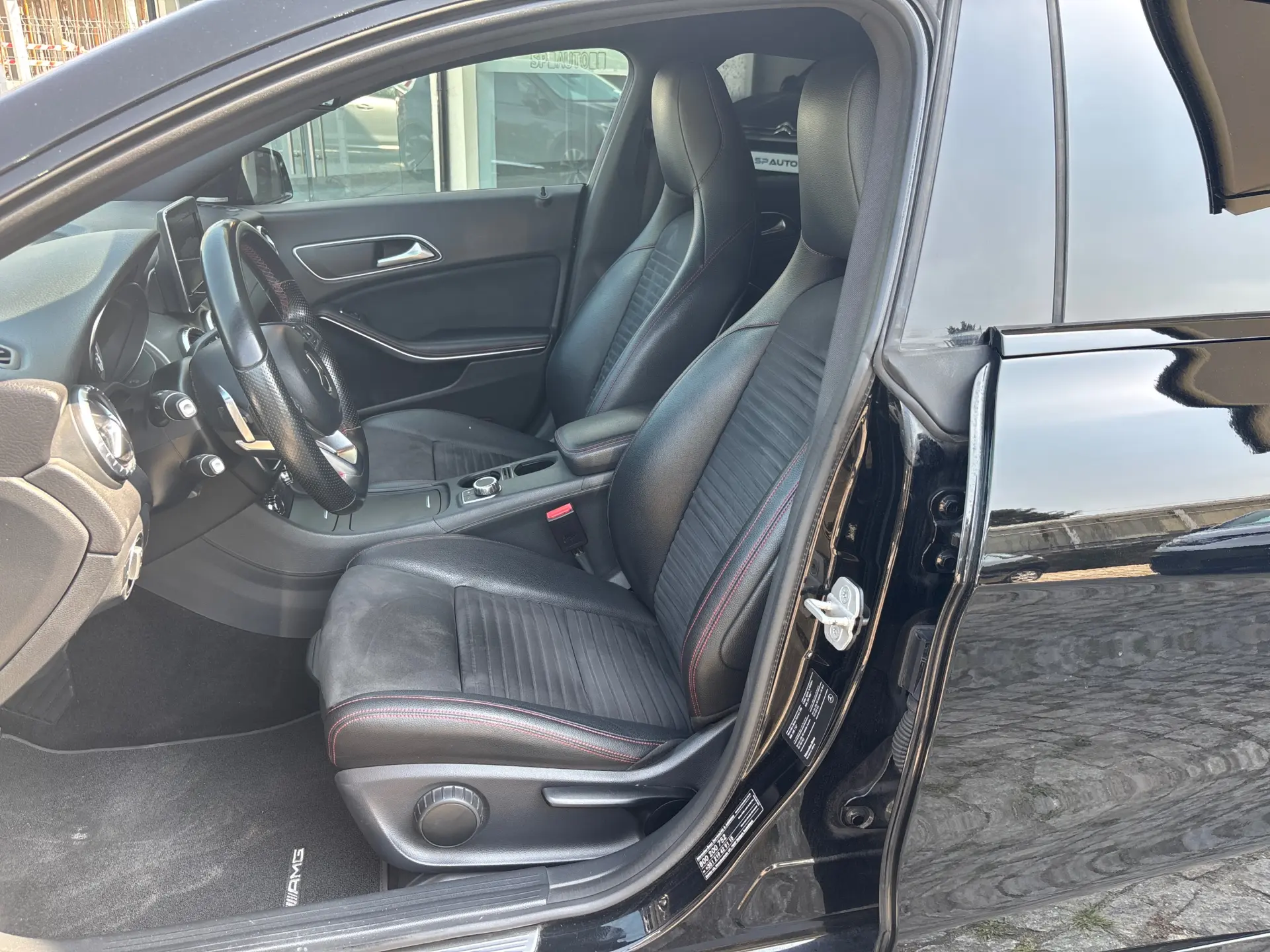 Mercedes-Benz CLA 220 d Shooting Brake AMG Line Aut. 7