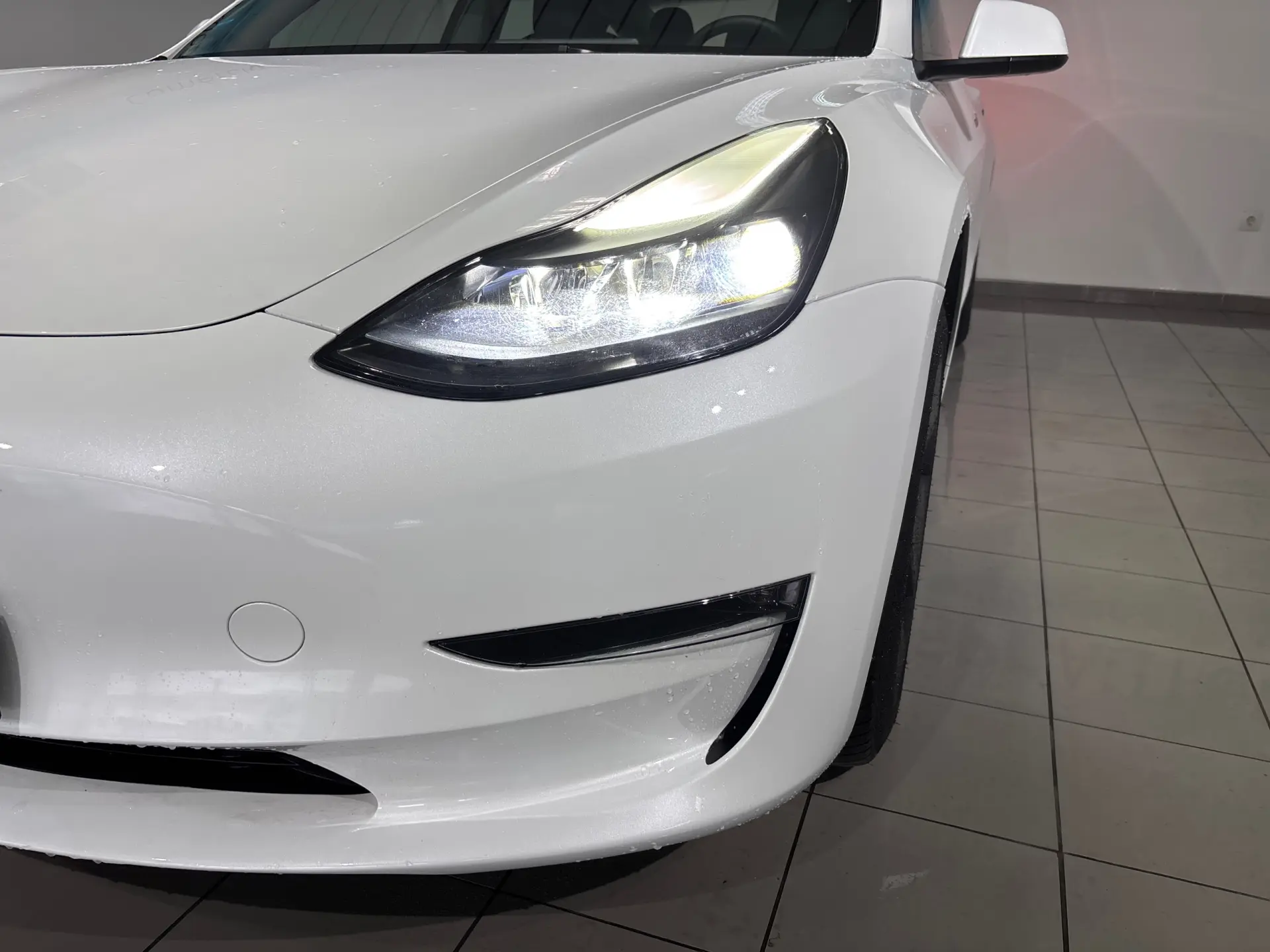 Tesla Model 3 Long Range Tração Traseira 26