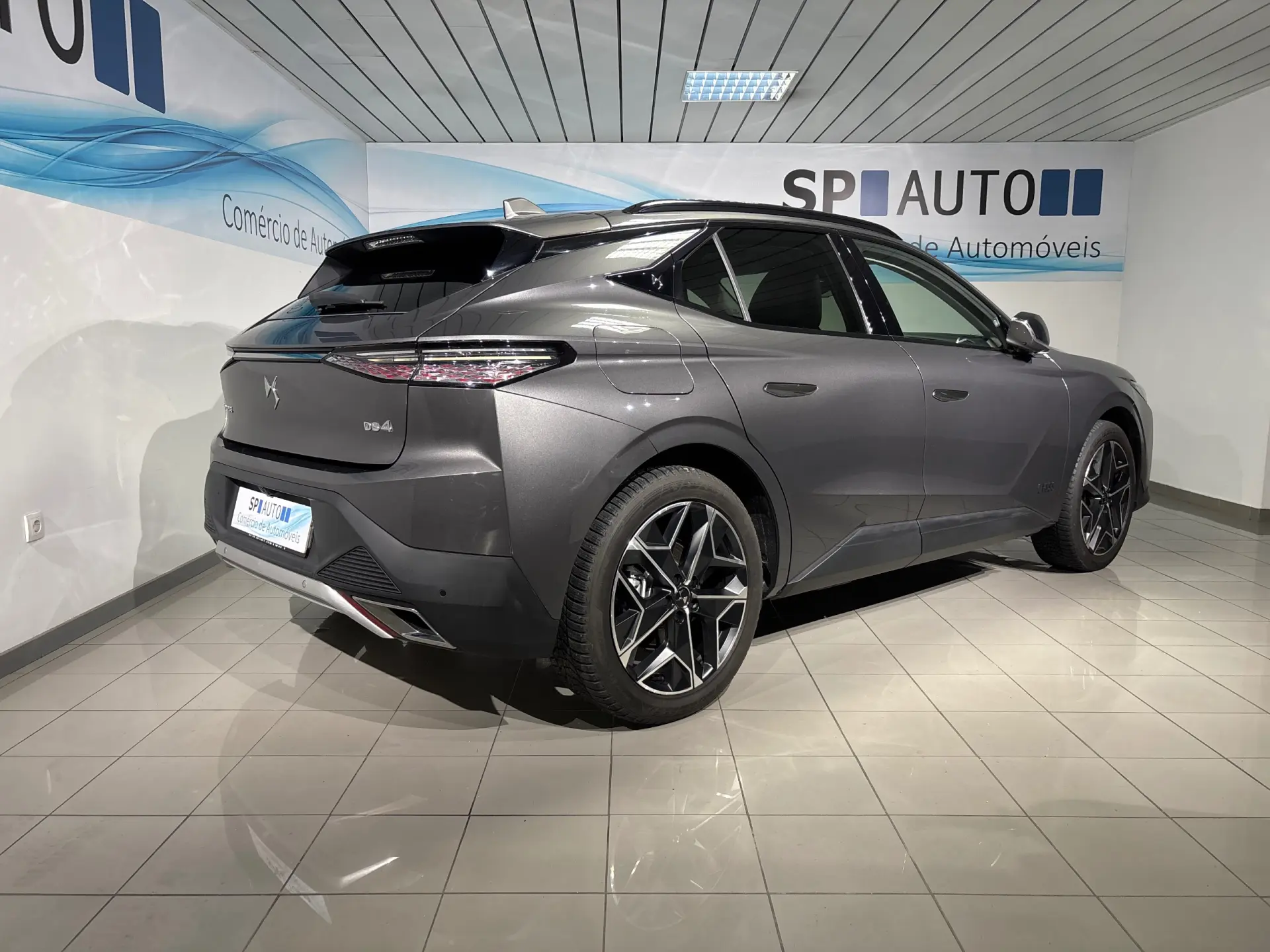 DS DS4 E-Tense Rivoli Cross EAT8 5