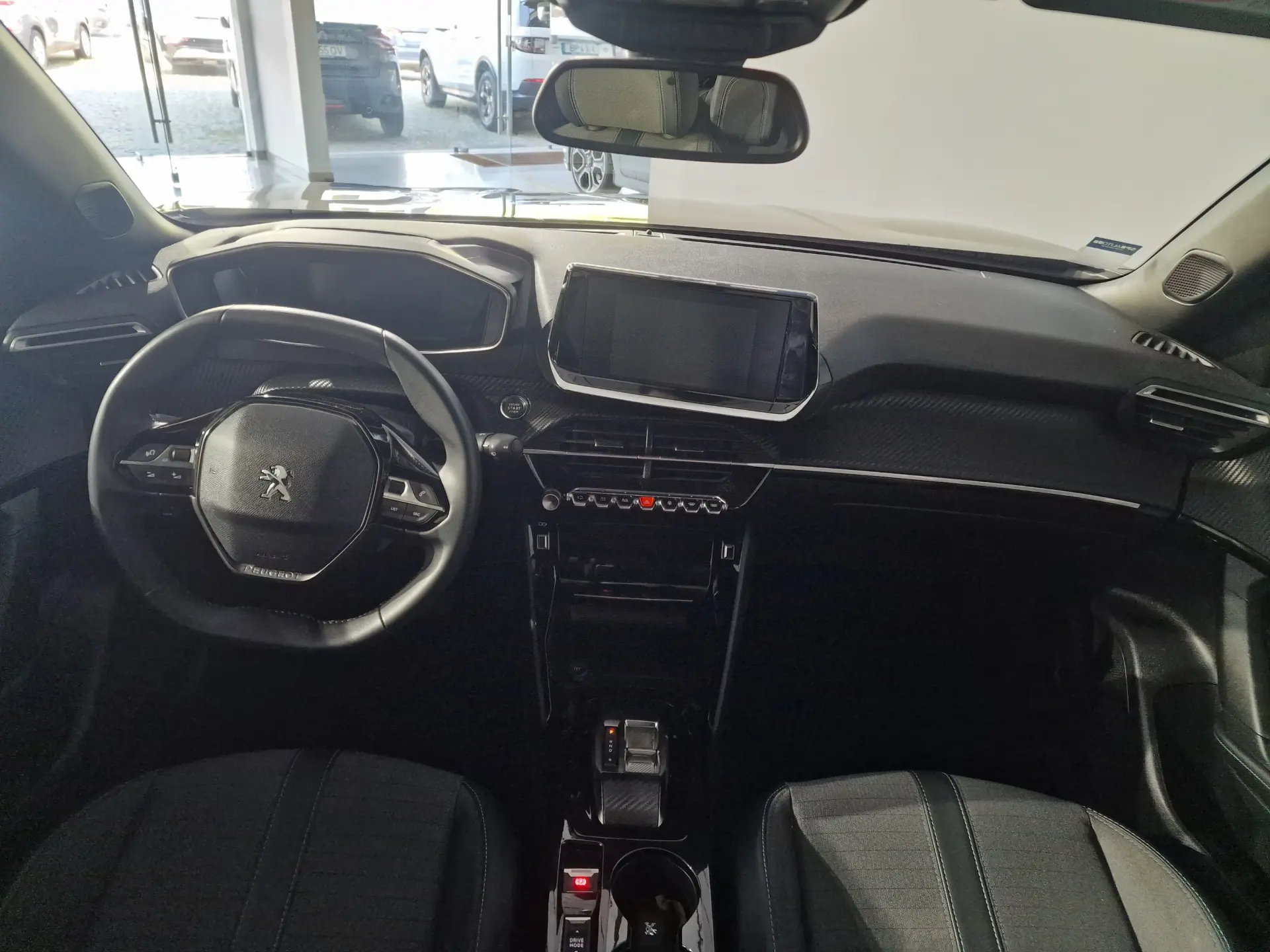 Peugeot e-2008 50 kWh Allure Pack 9