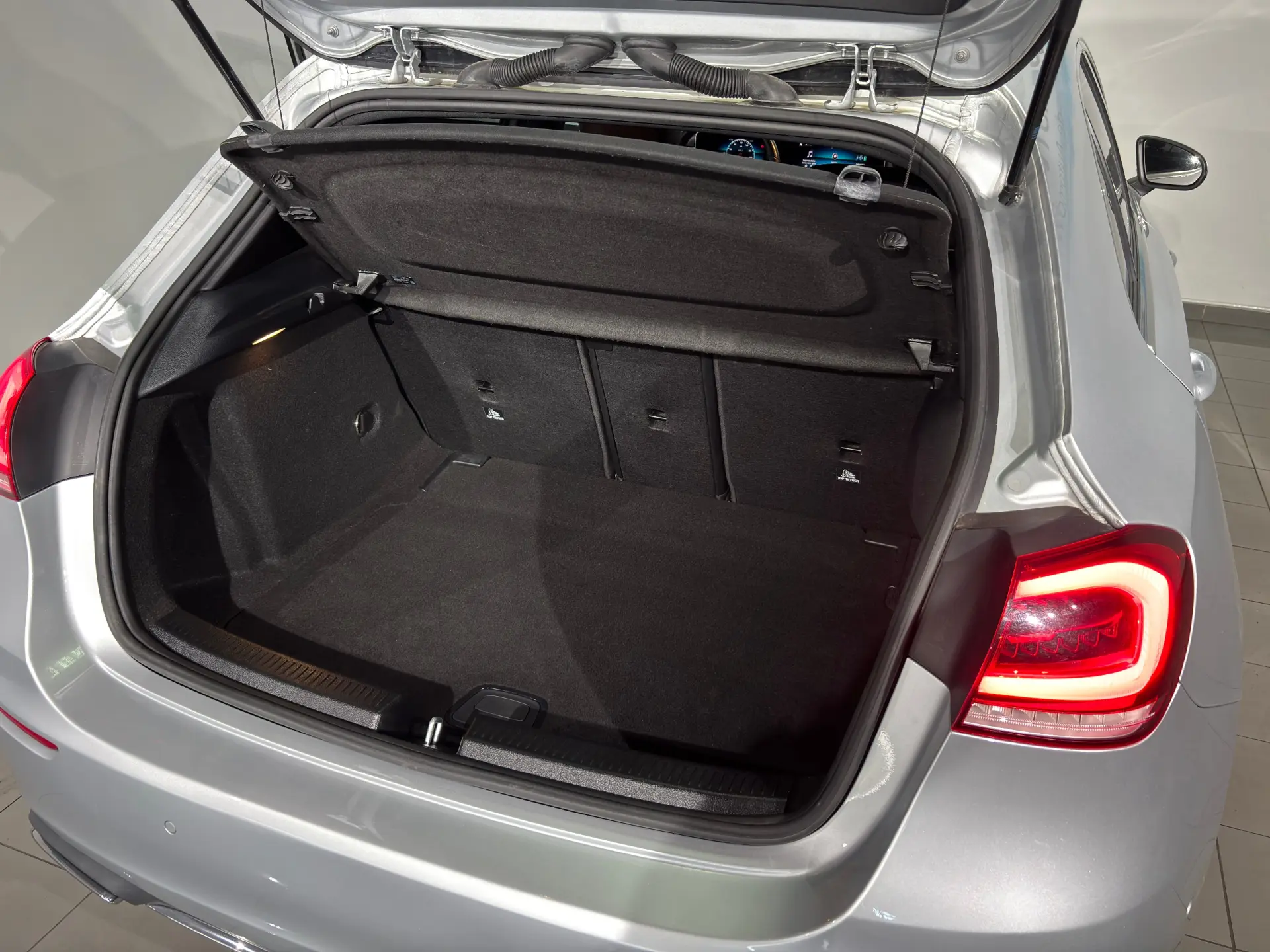 Mercedes-Benz A 180 d Progressive Aut. 29