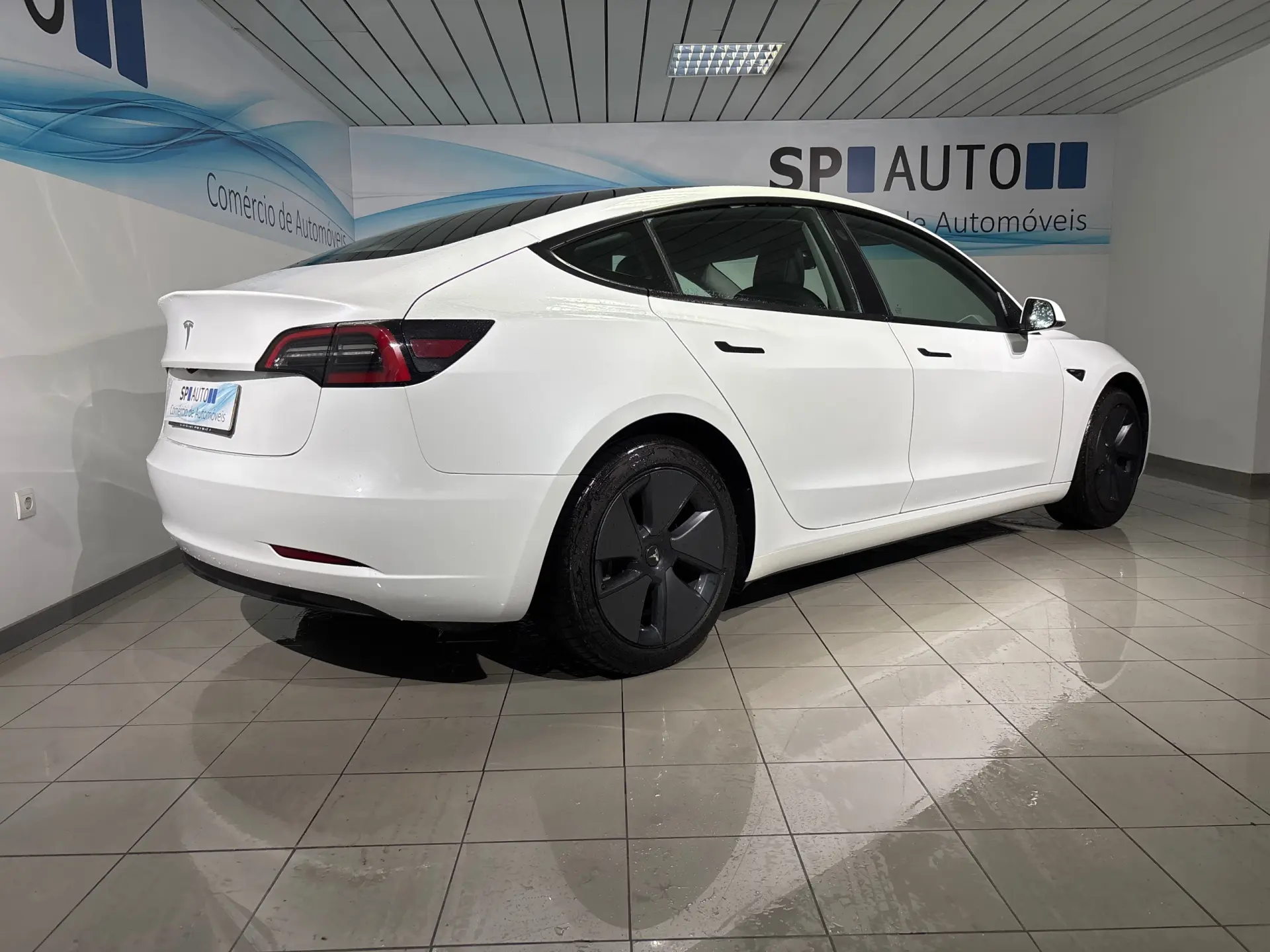 Tesla Model 3 Long Range Tração Traseira 5