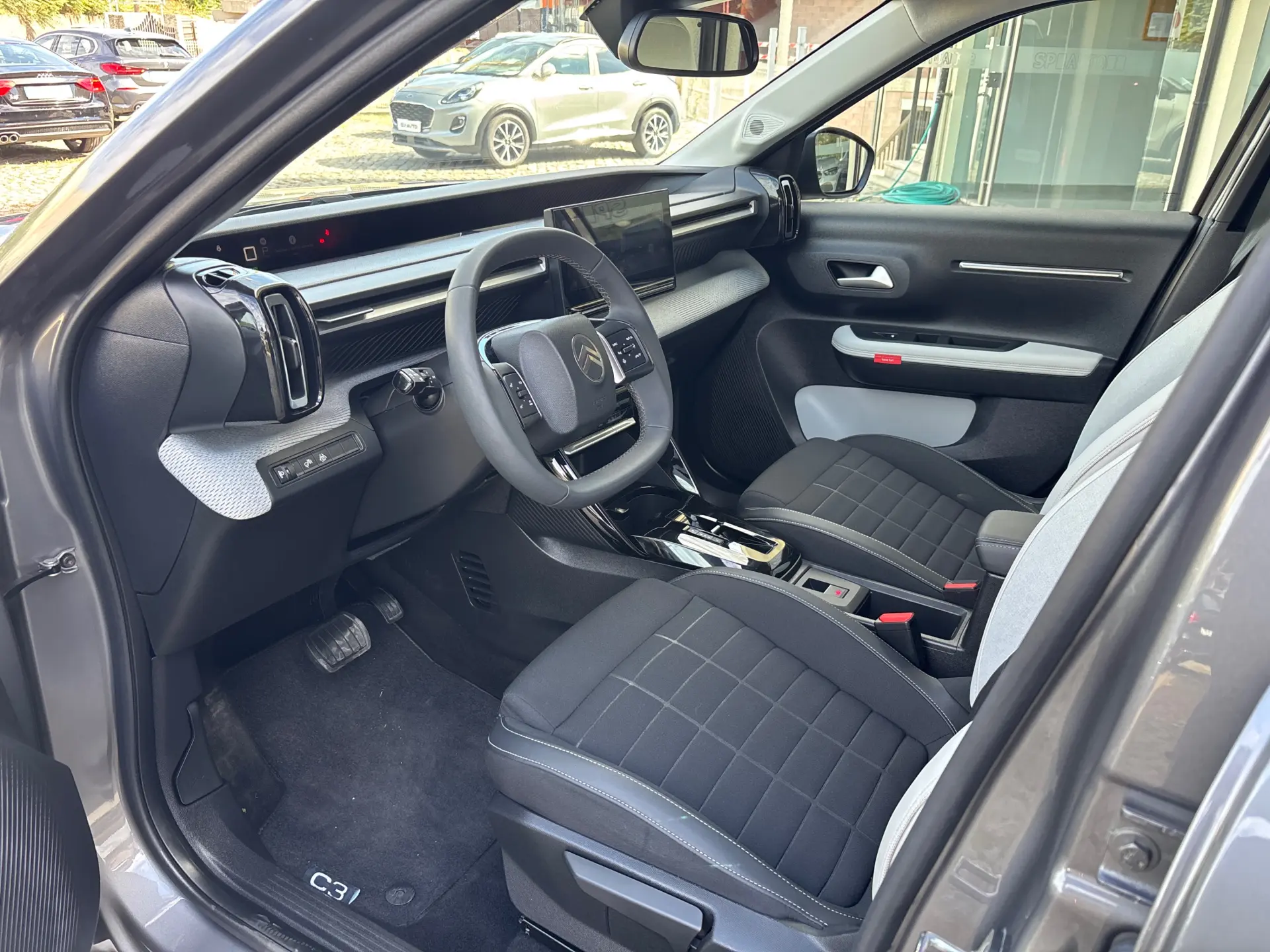 Citroen e-C3 44 kWh Autonomia Conforto Max 8