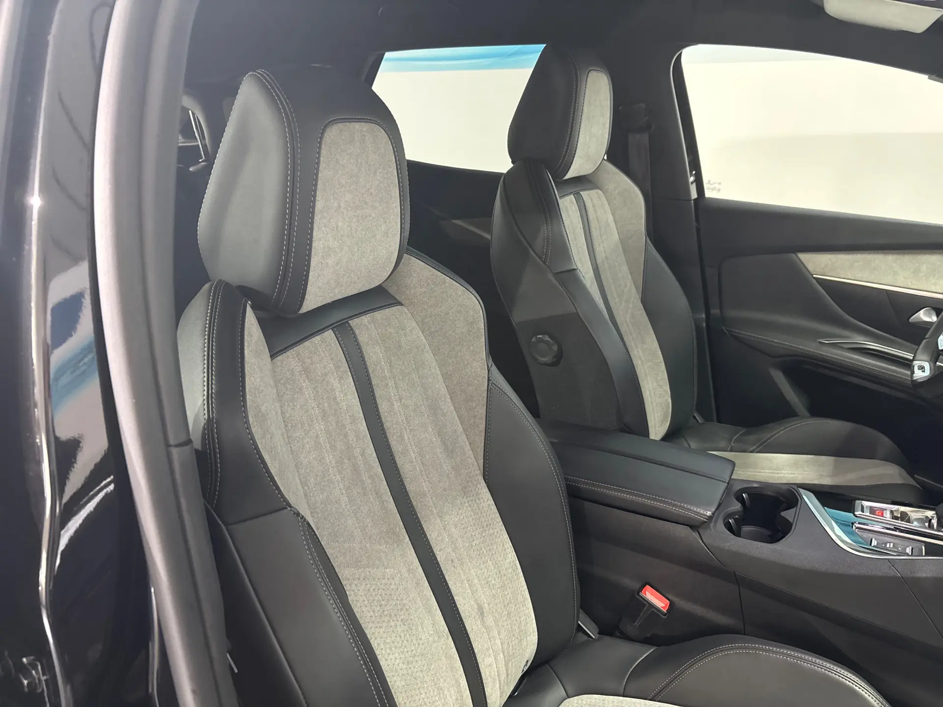 Peugeot 3008 1.6 Hybrid GT Line e-EAT8 10