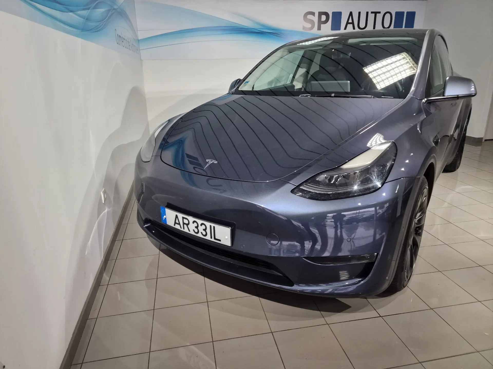Tesla Model Y 16