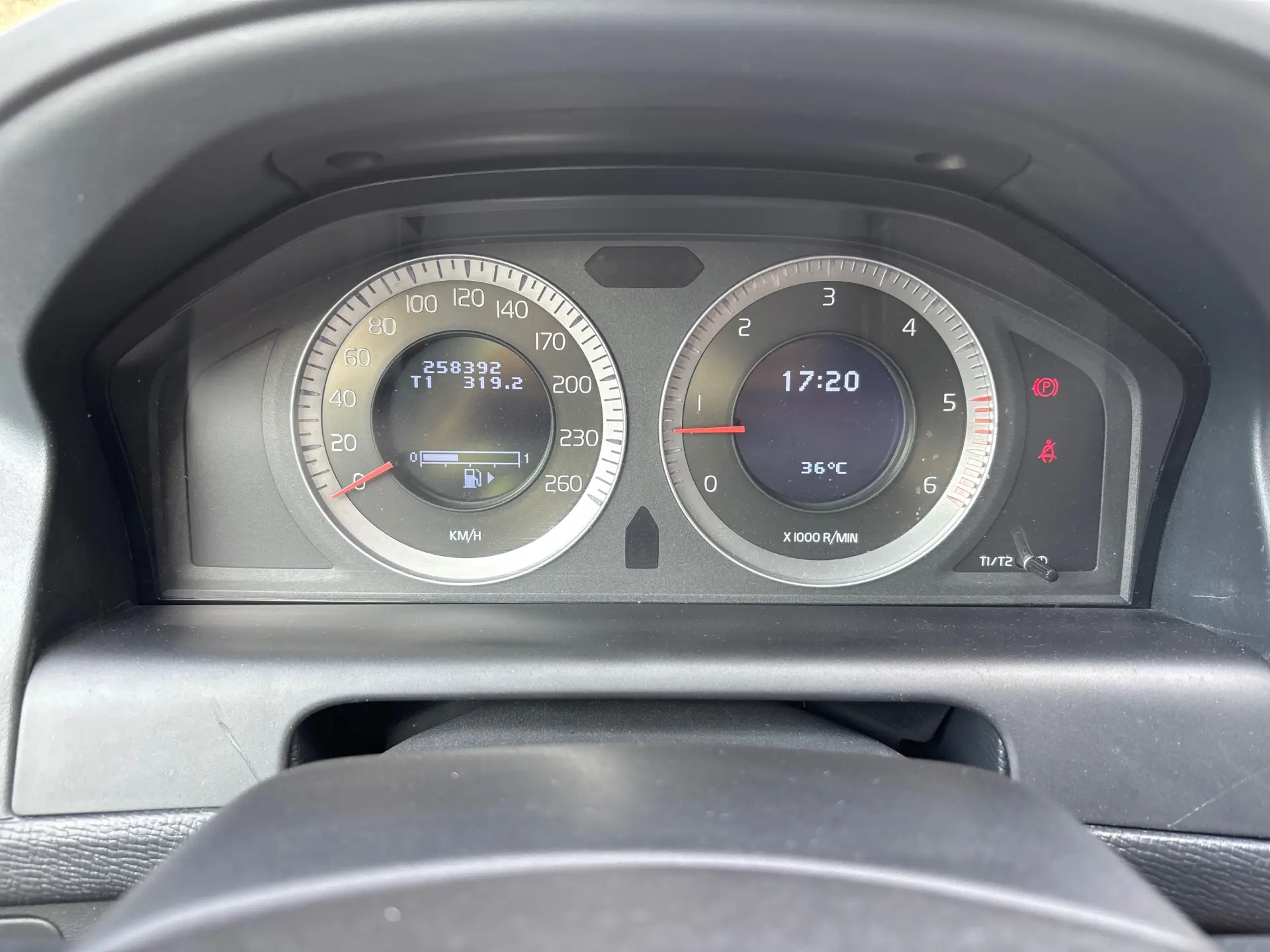 Volvo XC 60 2.4 D Drive Momentum 6