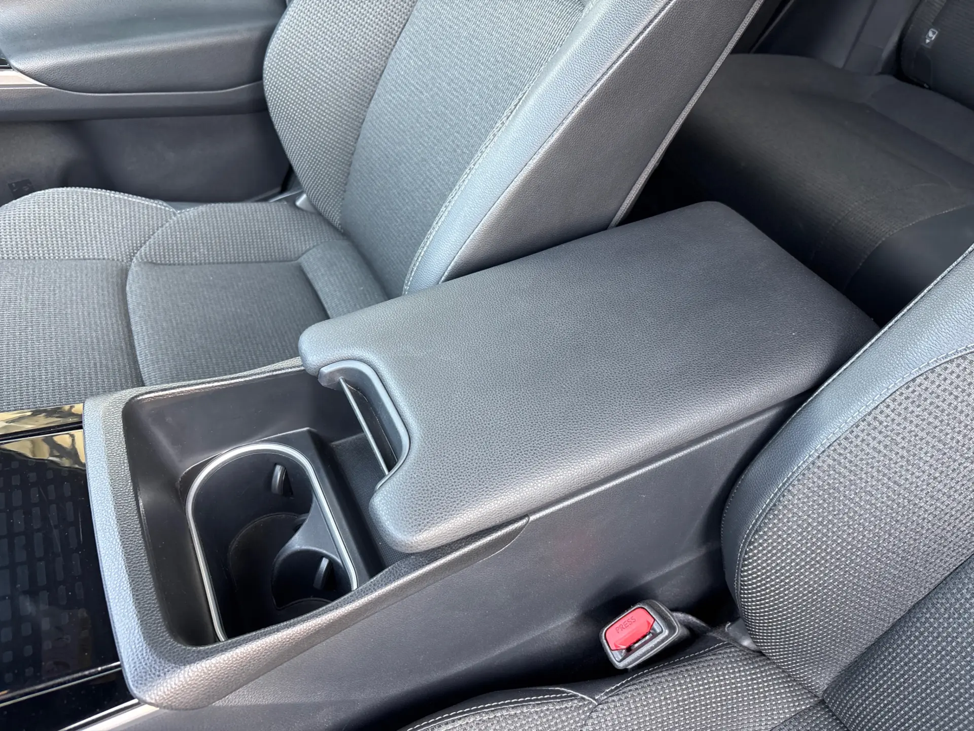 Toyota bZ4X 71,4 kWh Lounge 17