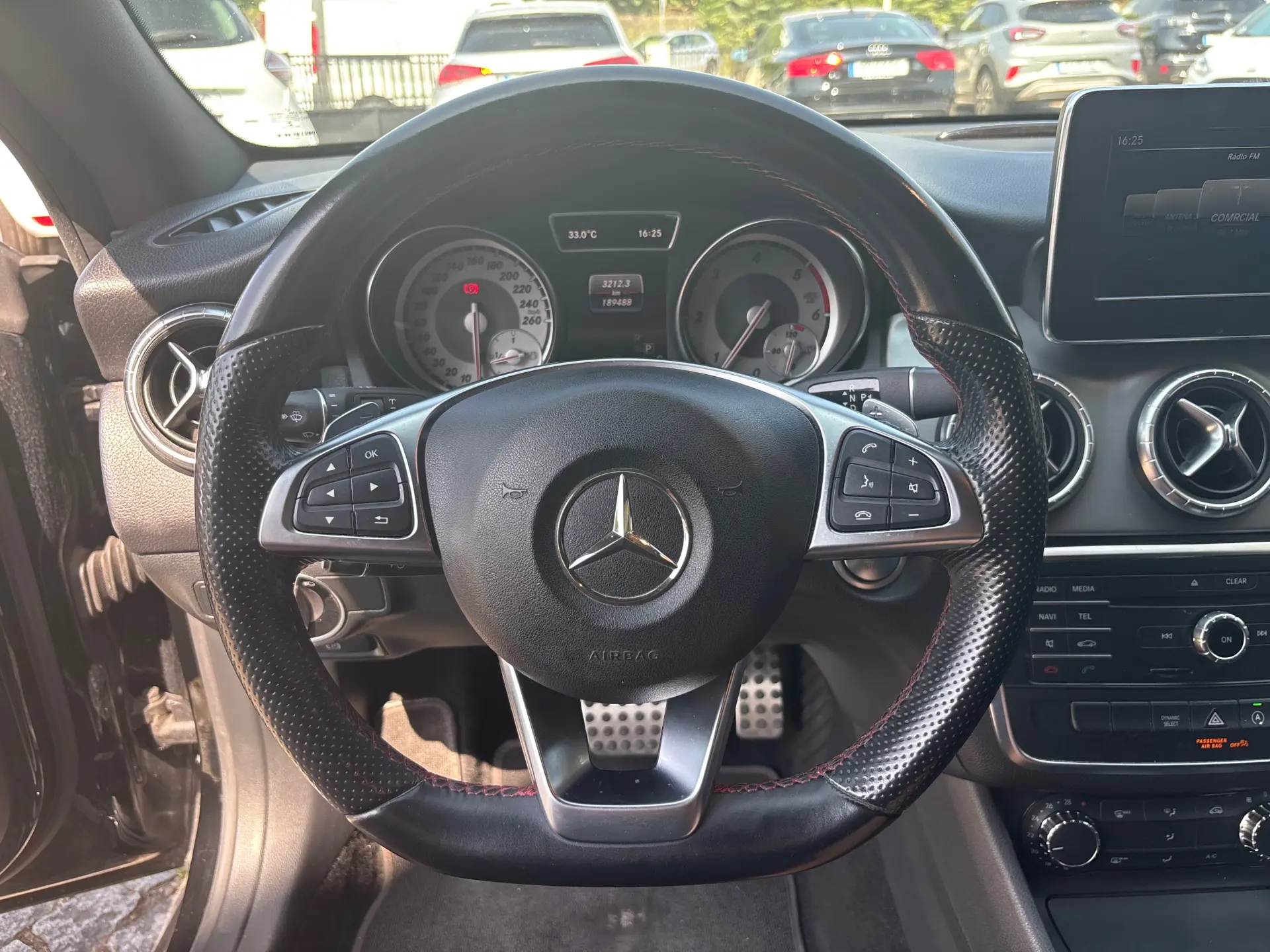Mercedes-Benz CLA 220 d Shooting Brake AMG Line Aut. 17