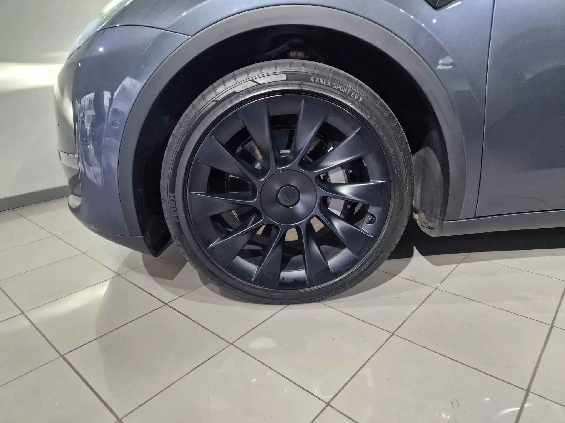 Tesla Model Y 17