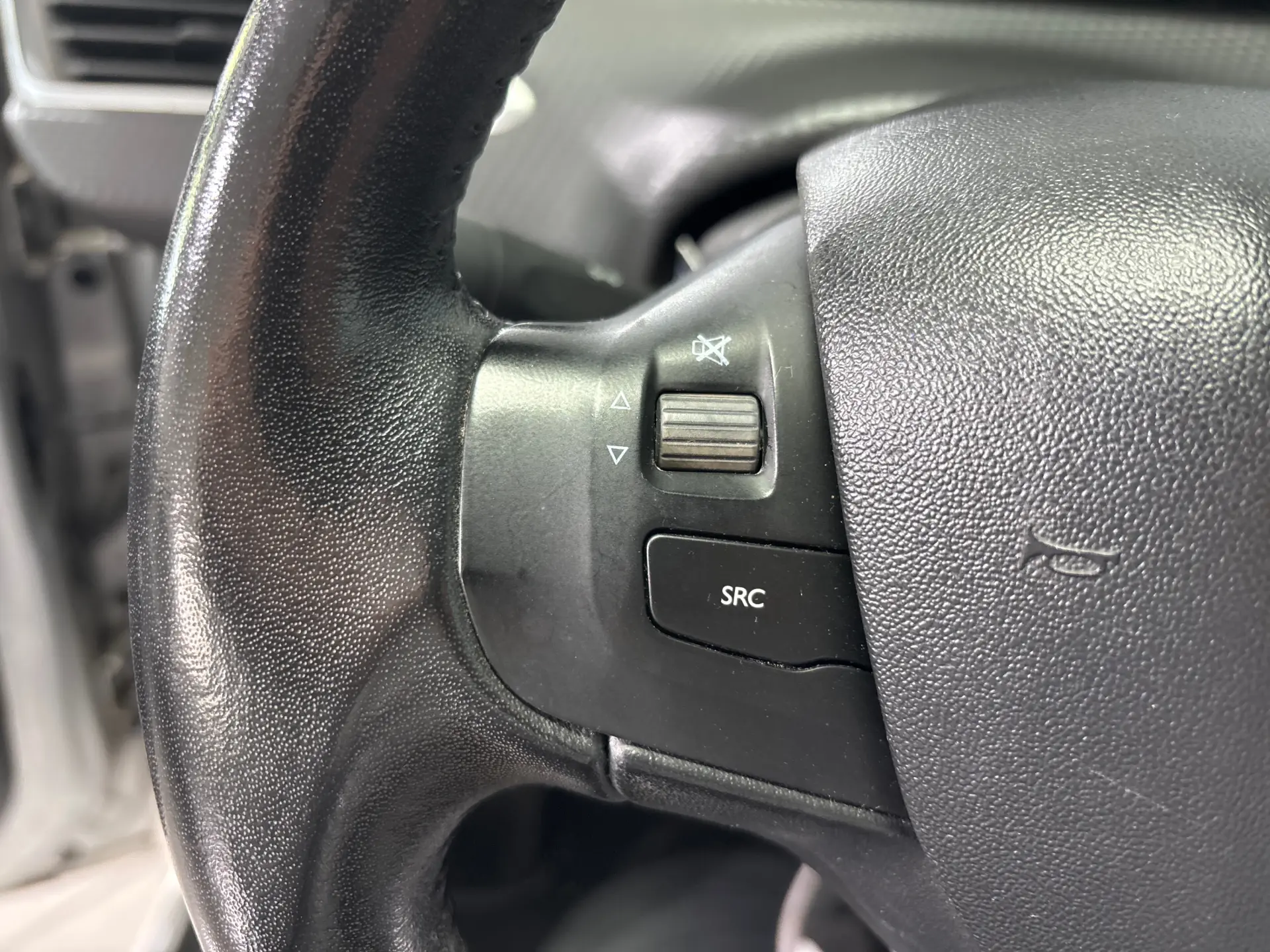 Peugeot 208 1.6 BlueHDi Active 18