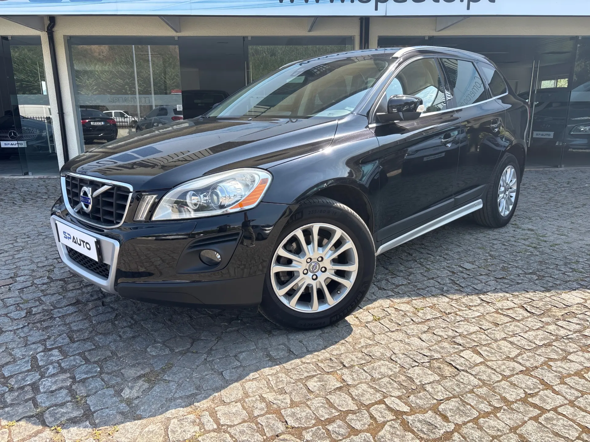 Volvo XC 60 2.4 D Drive Momentum 1