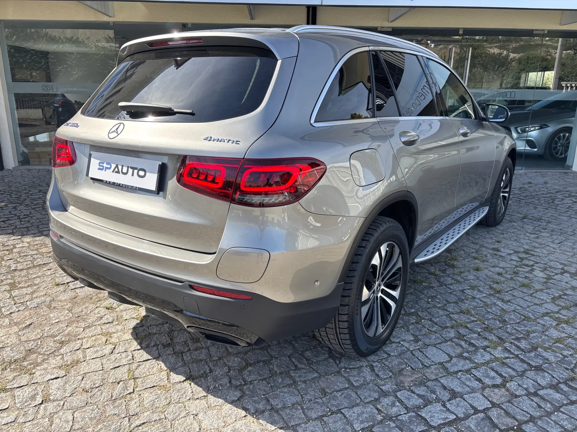 Mercedes-Benz GLC 300 e 4Matic 5