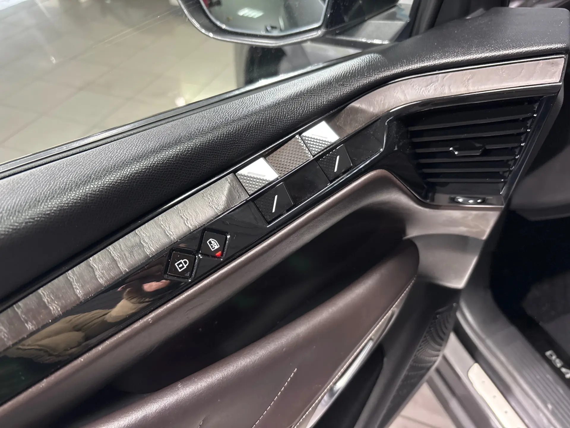 DS DS4 E-Tense Rivoli Cross EAT8 27