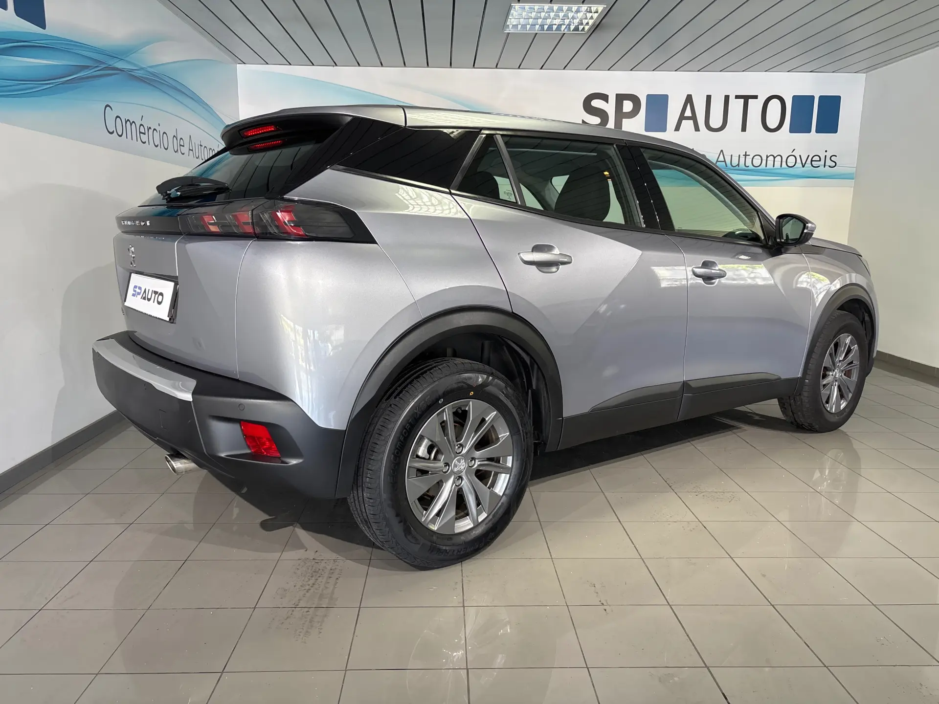 Peugeot 2008 1.2 PureTech Active 5
