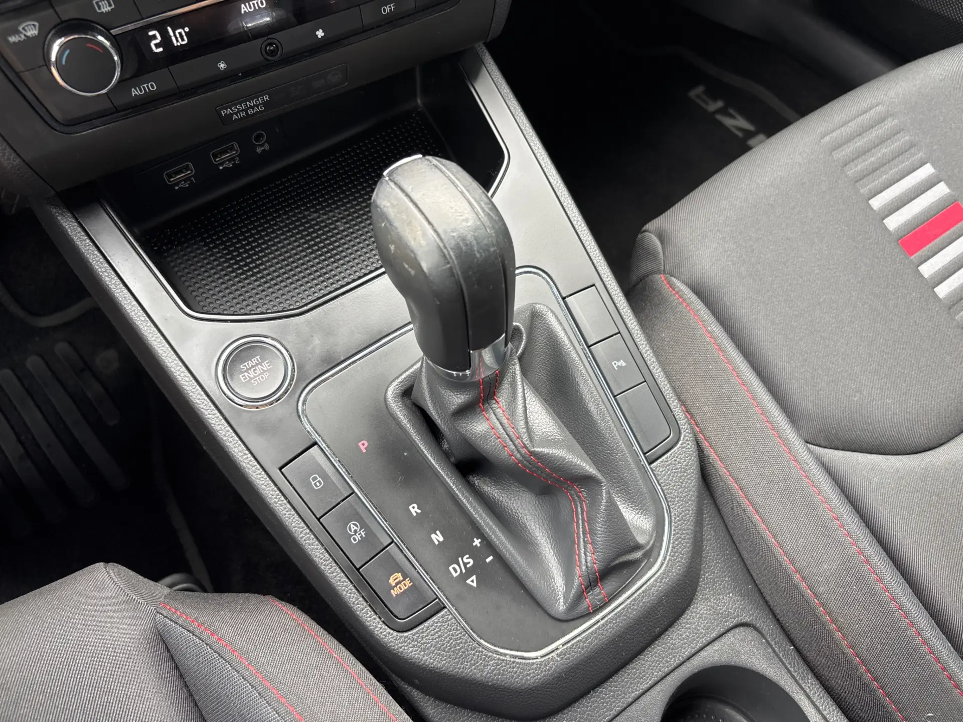 SEAT Ibiza 1.0 TSI FR DSG 16