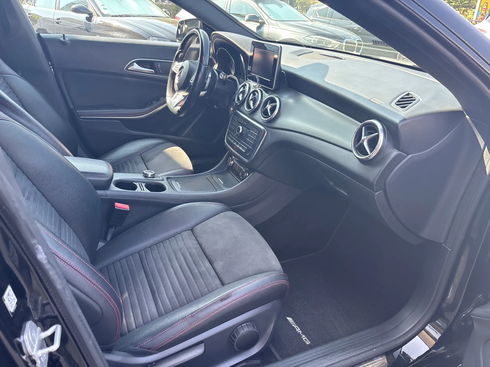 Mercedes-Benz CLA 220 d Shooting Brake AMG Line Aut. 9