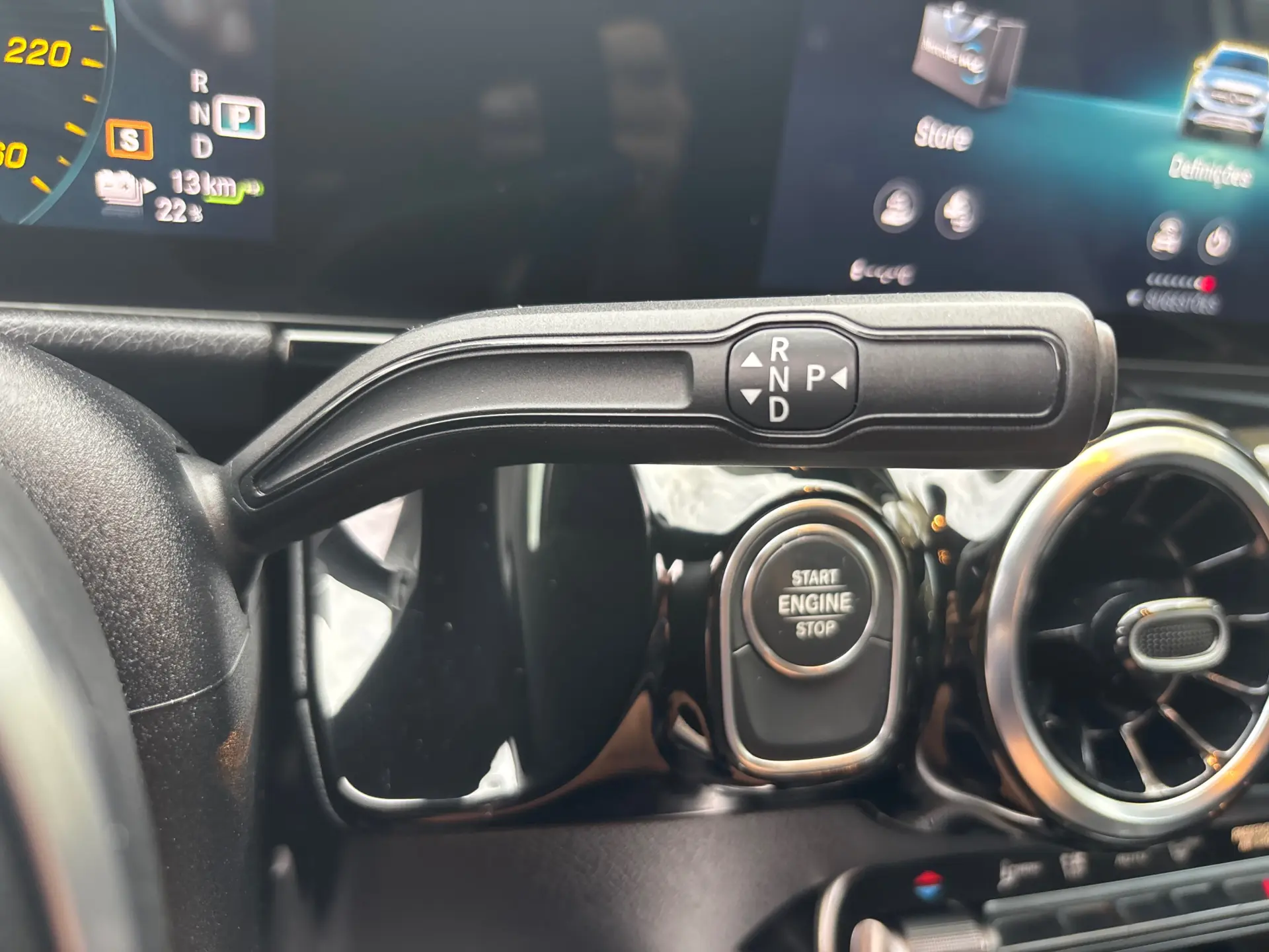 Mercedes-Benz GLA 250 e 8G-DCT Style 23