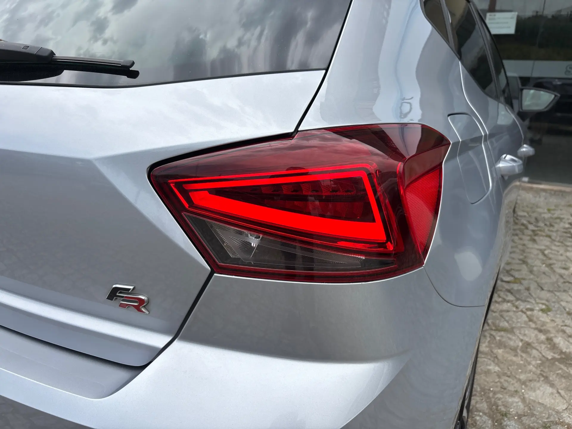 SEAT Ibiza 1.0 TSI FR DSG 26