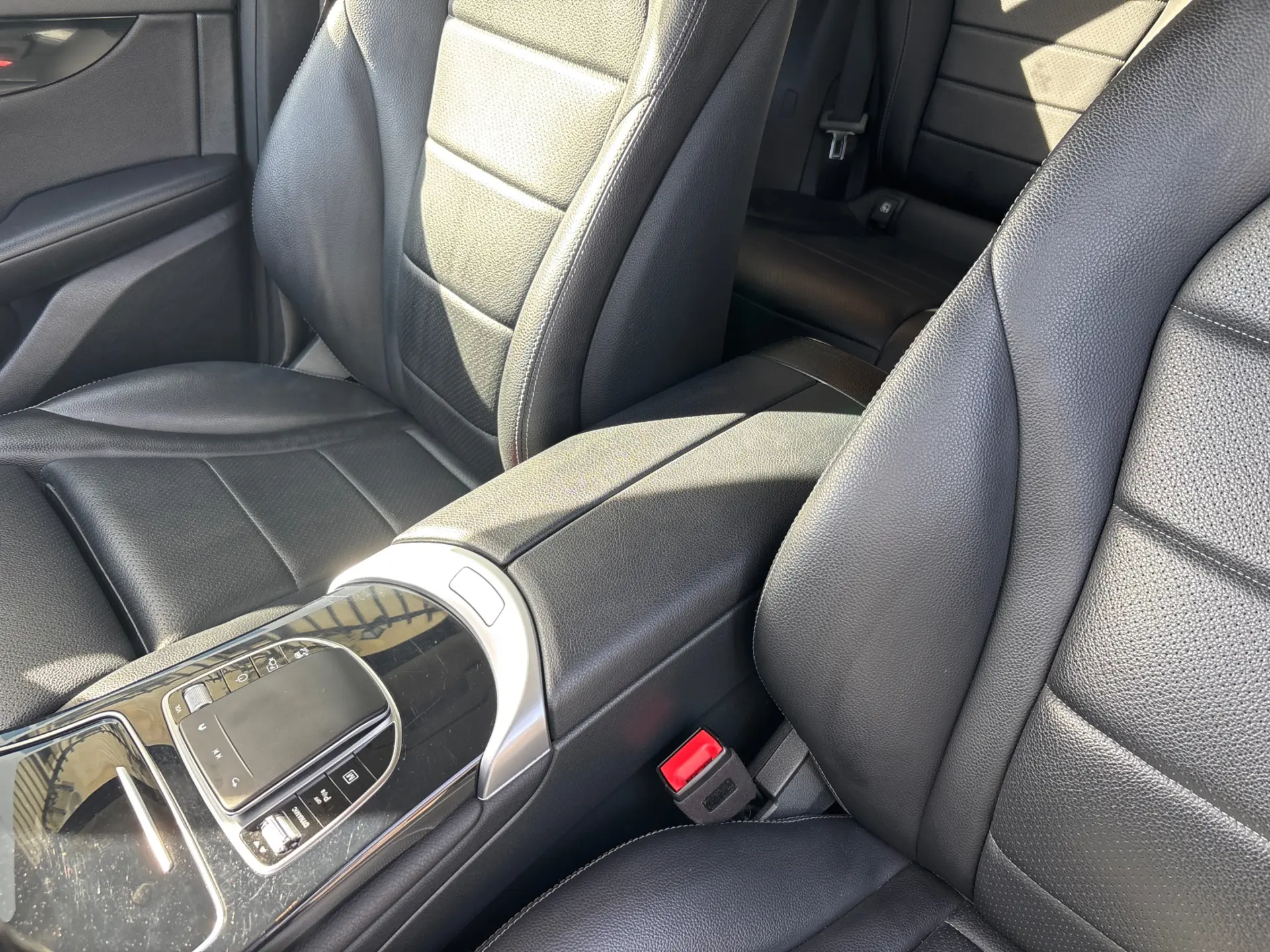 Mercedes-Benz GLC 300 e 4Matic 19