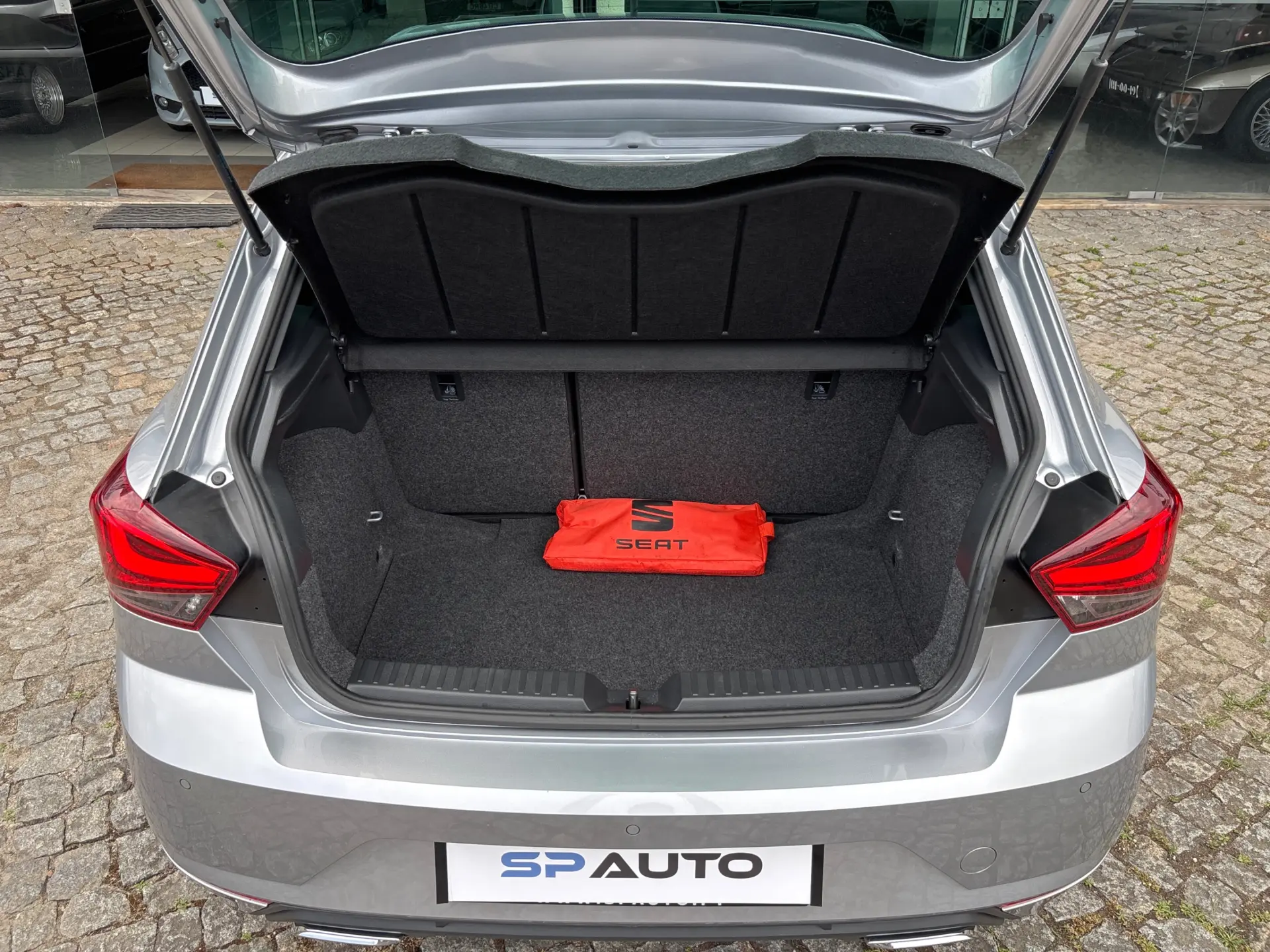 SEAT Ibiza 1.0 TSI FR DSG 27