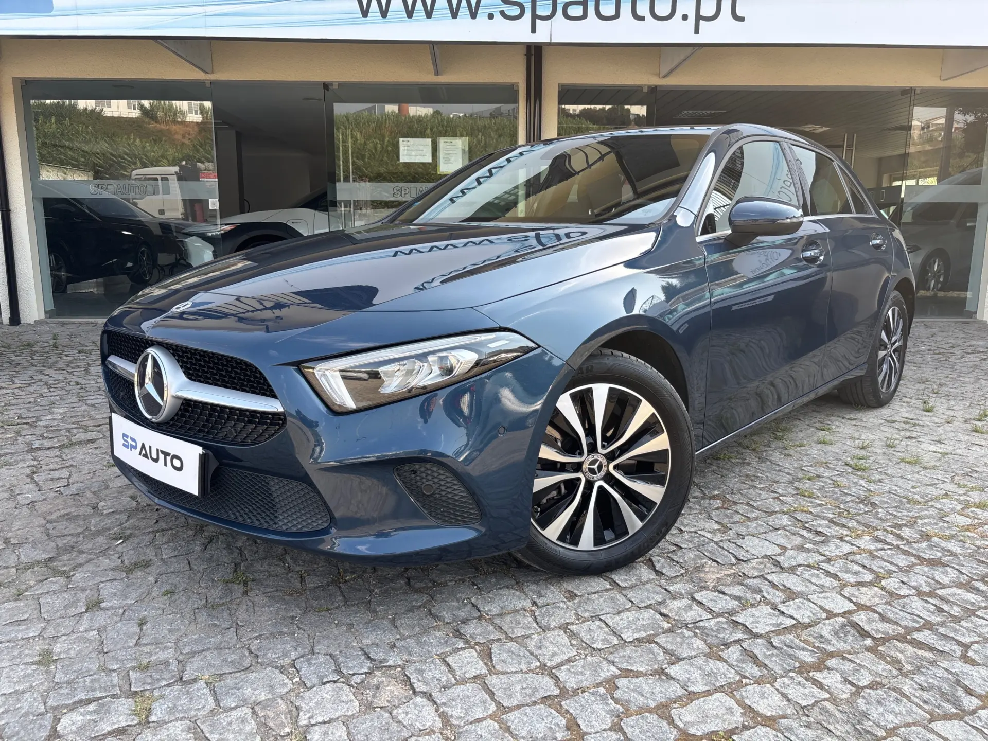 Mercedes-Benz A 250 e Style Plus 1