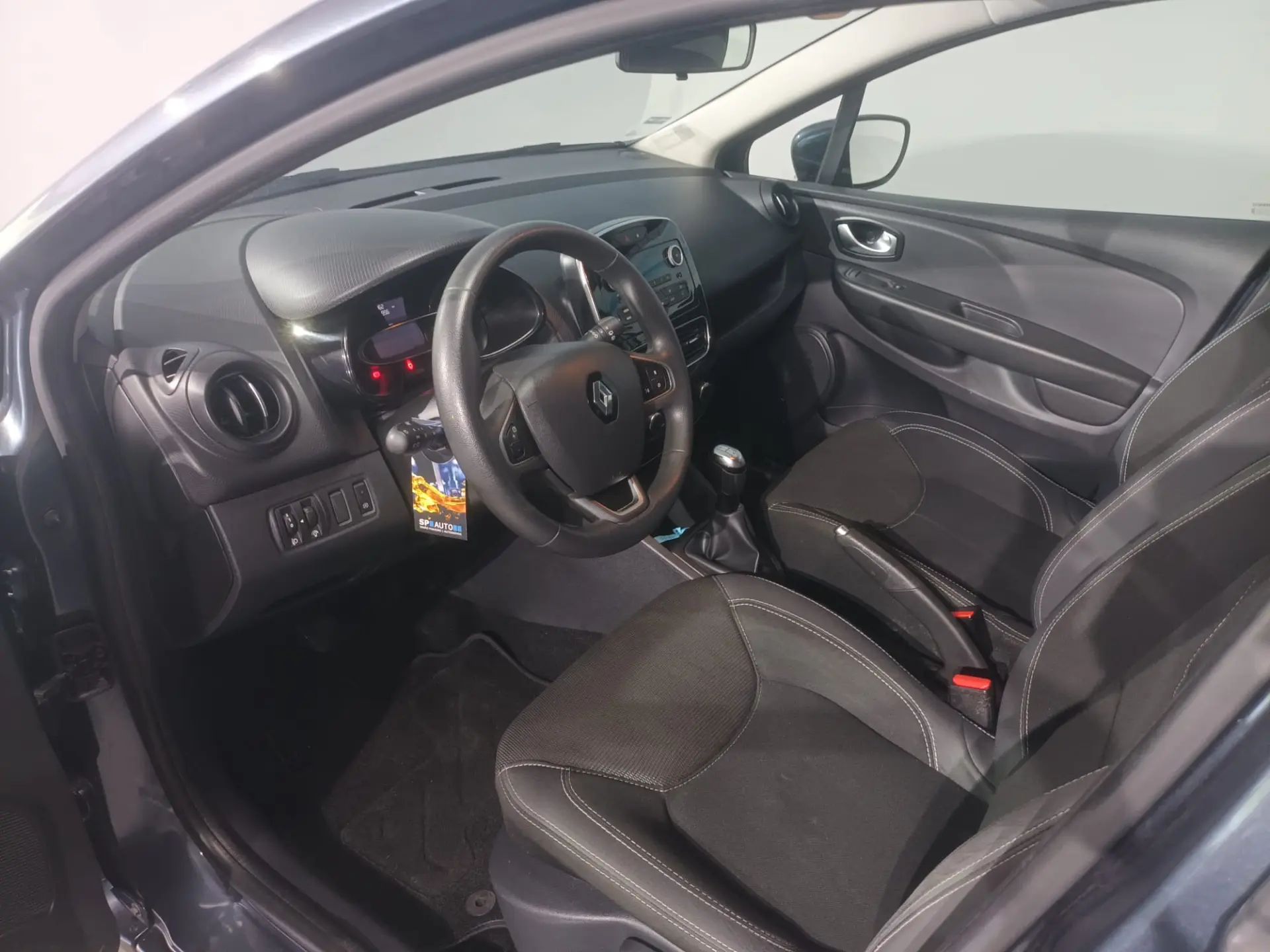 Renault Clio 1.5 dCi Zen 8