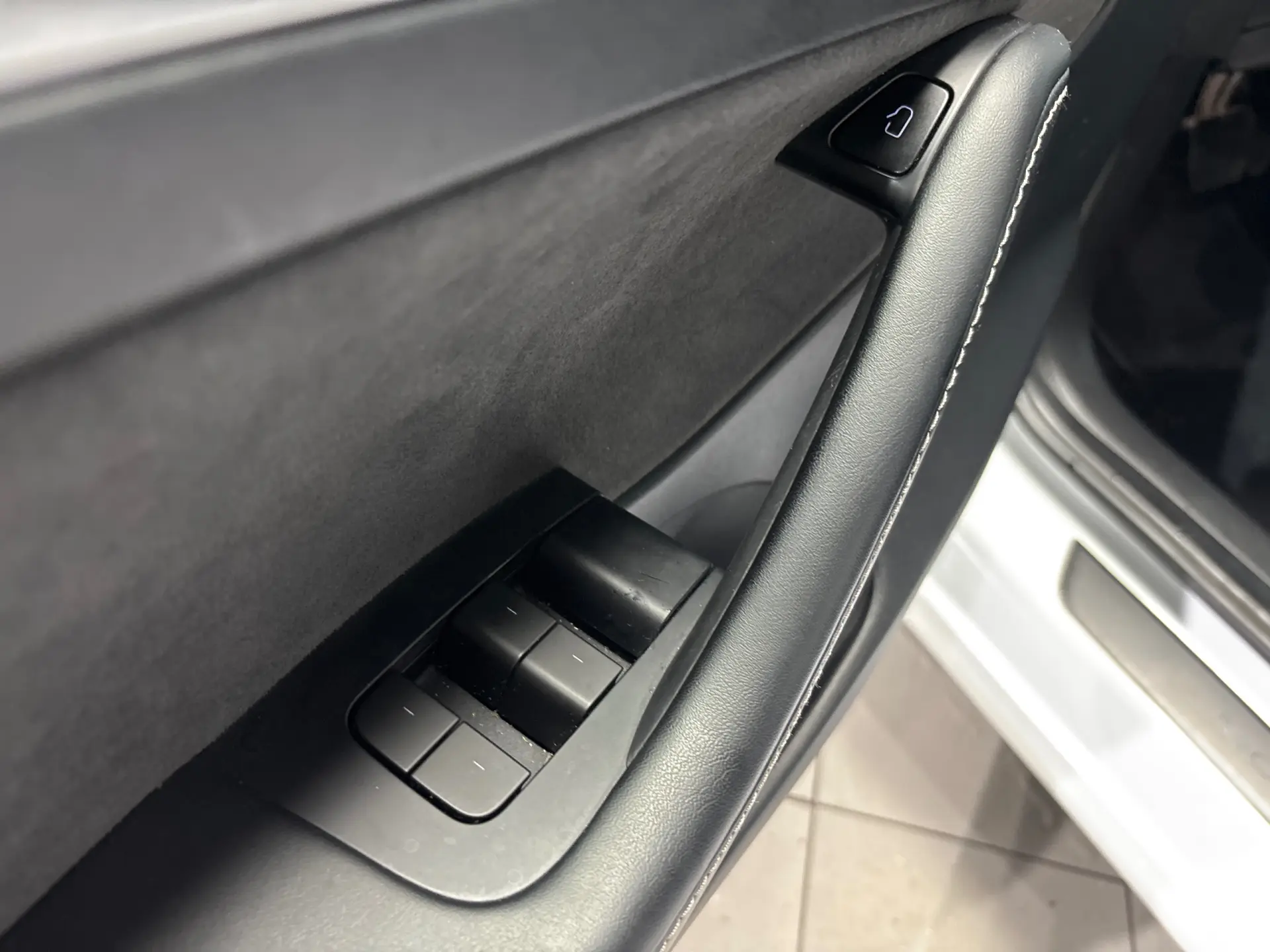 Tesla Model 3 Long Range Tração Traseira 25