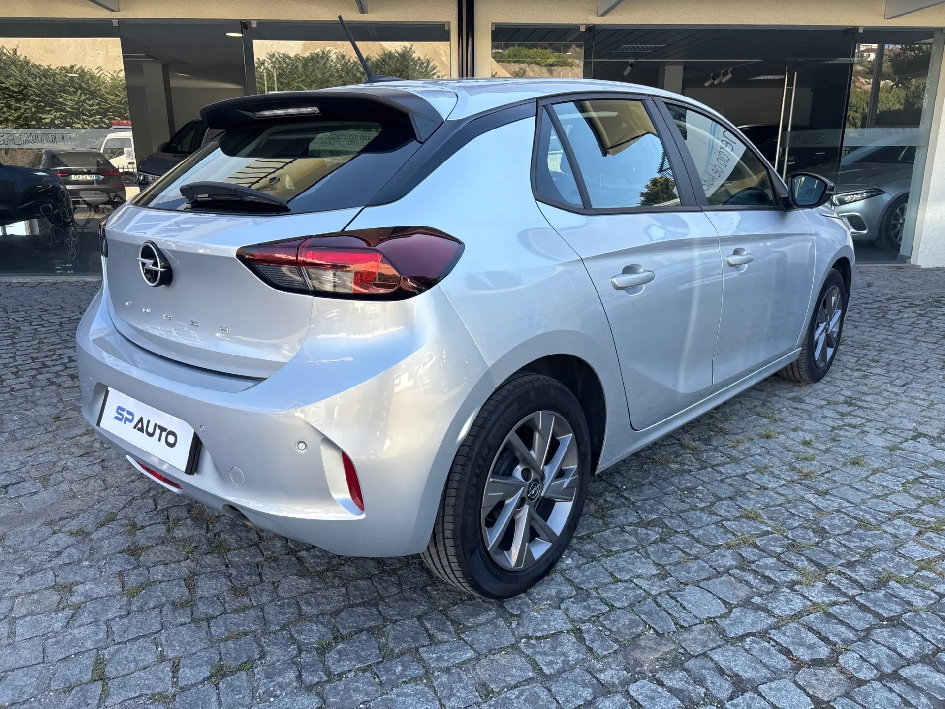 Opel Corsa 1.2 T Edition 4