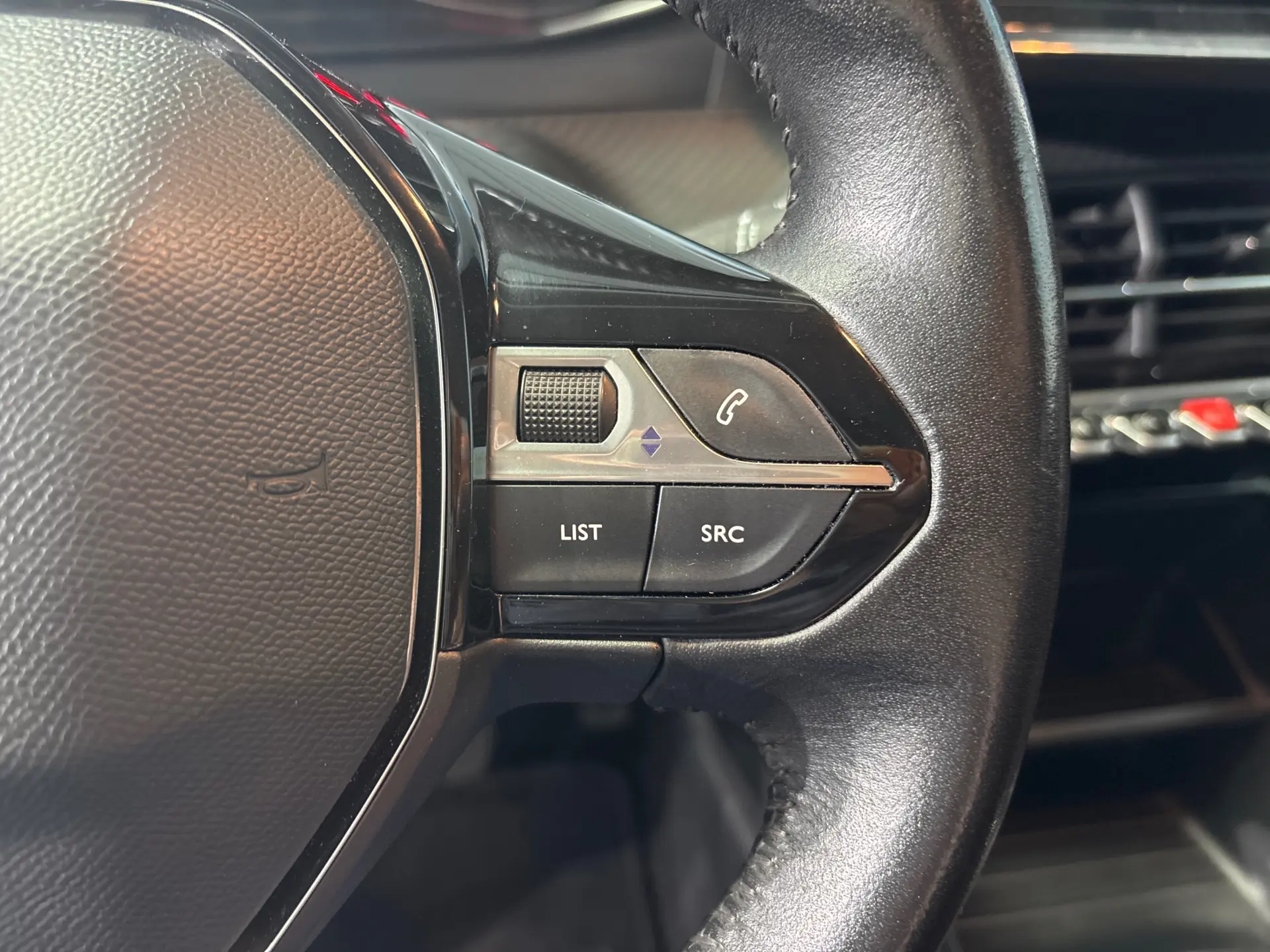 Peugeot 2008 1.2 PureTech Active 21