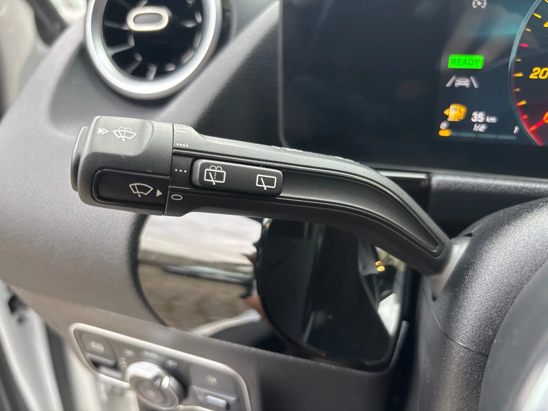Mercedes-Benz GLA 250 e 8G-DCT Style 21