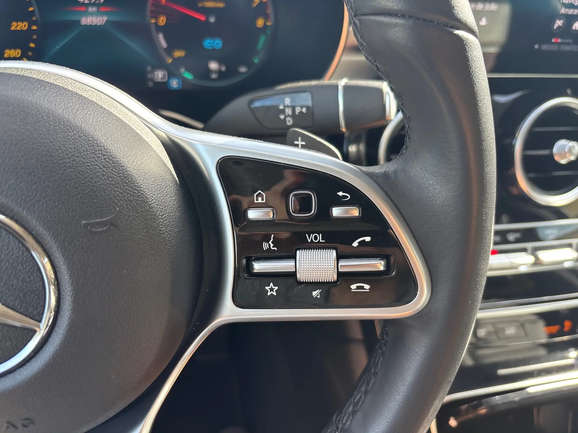 Mercedes-Benz GLC 300 e 4Matic 23