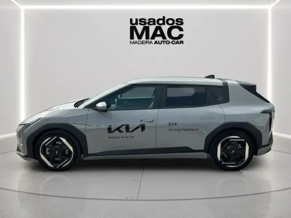 Kia EV4 3