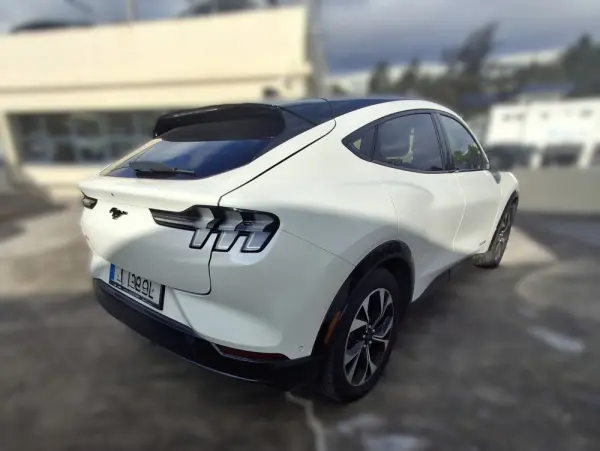 Ford Mustang Mach-E 98.7 kWh Premium AWD 3