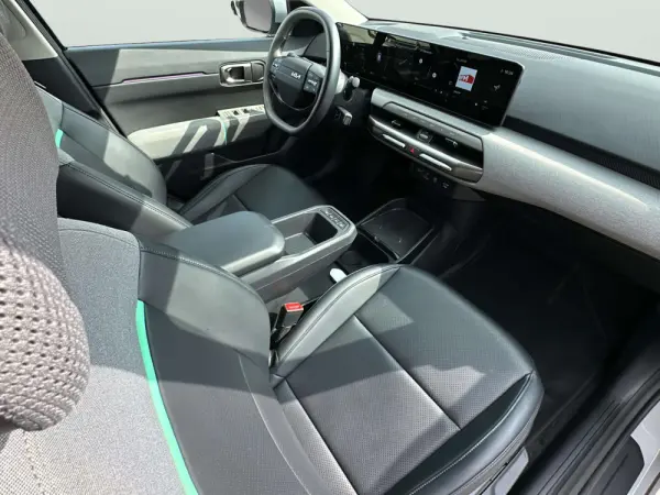 Kia EV4 8