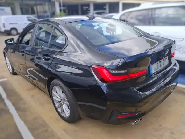 BMW 330 E-300 Corporate 4