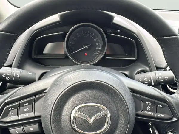 Mazda 2 1.5 E-Skyactiv G 90cv Centre-Line 5P cvm 6 vlc. 6