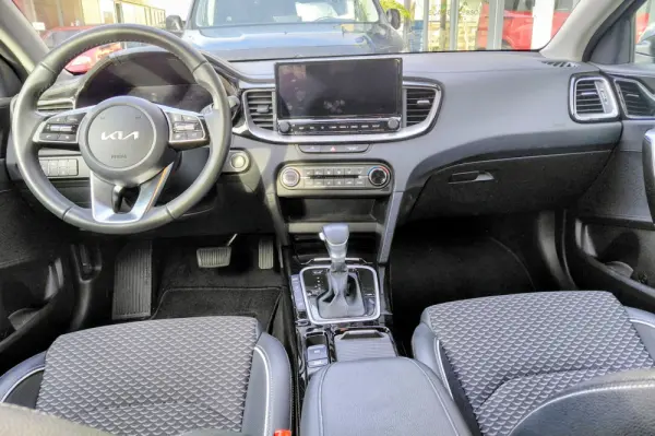 Kia XCeed Outro 6