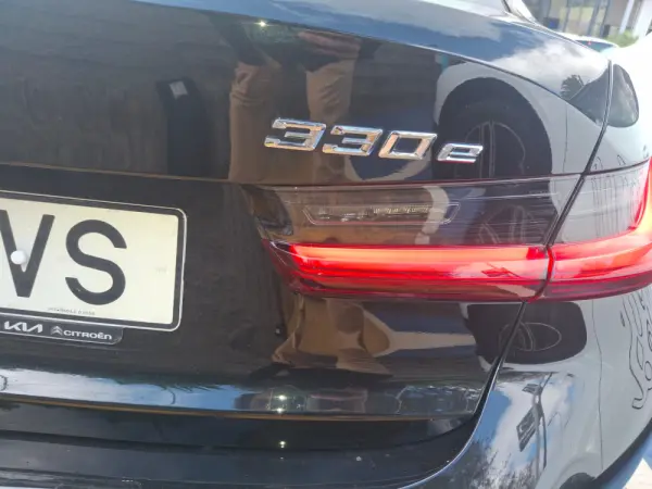 BMW 330 E-300 Corporate 6