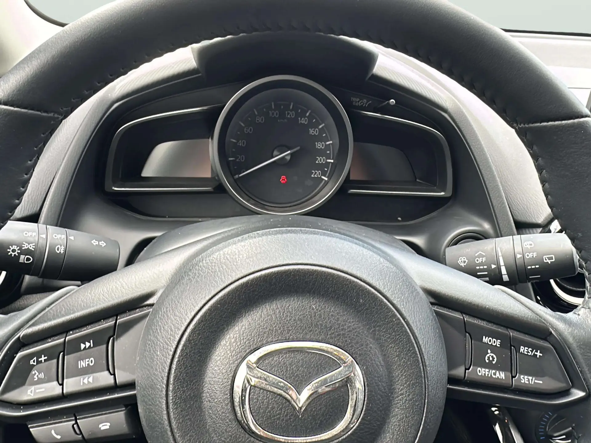 Mazda 2 1.5 E-Skyactiv G 90cv Centre-Line 5P cvm 6 vlc. 6