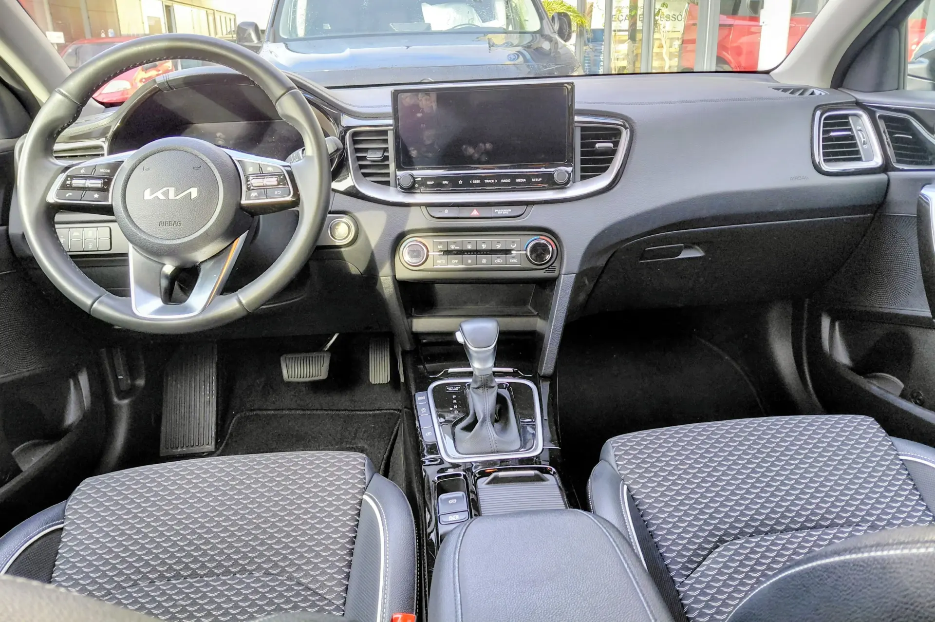 Kia XCeed Outro 6