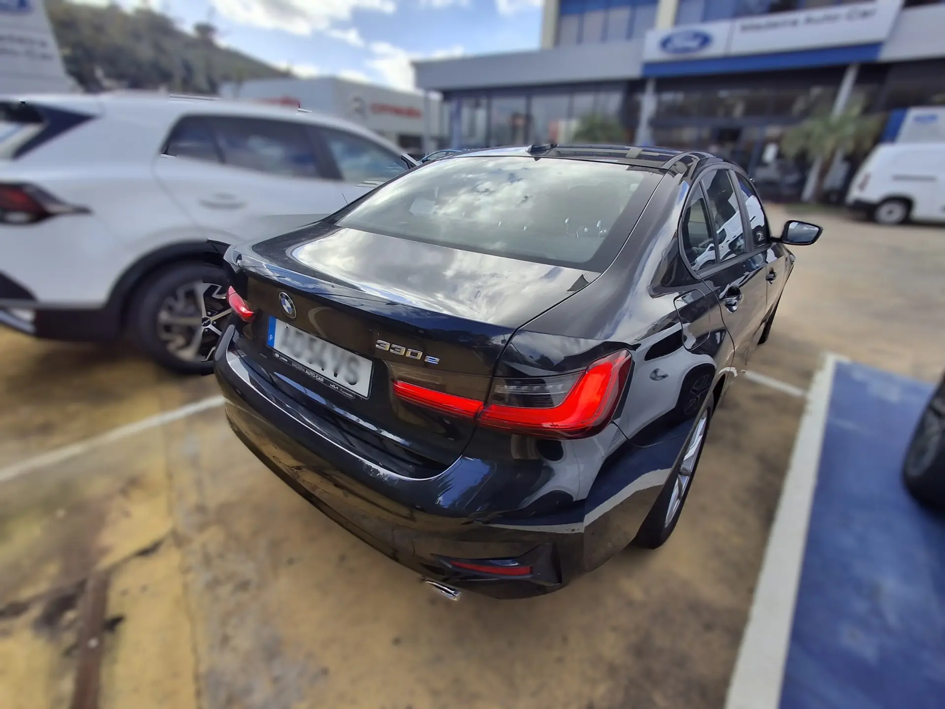 BMW 330 E-300 Corporate 3